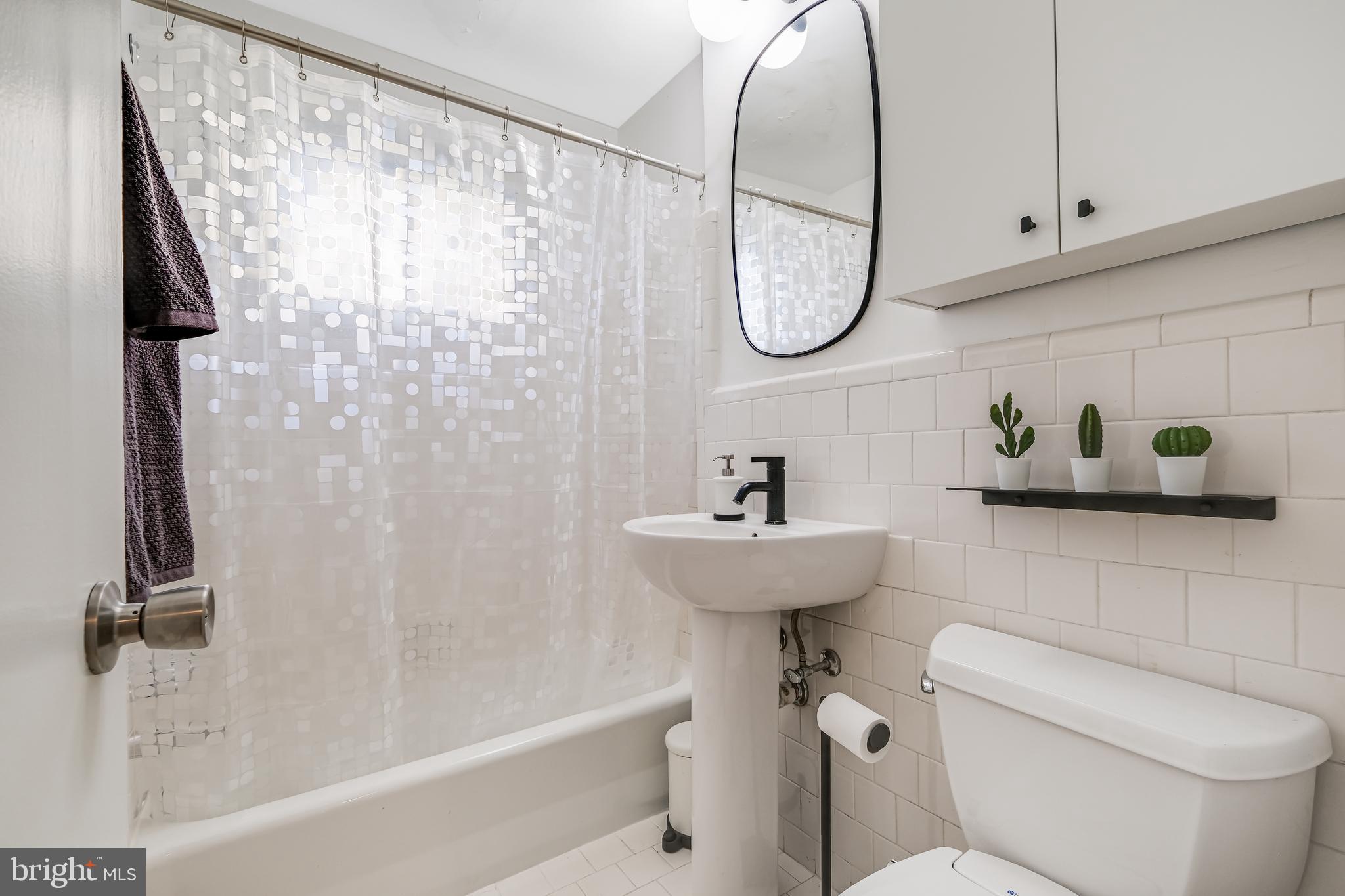 4114 Davis Pl NW #105