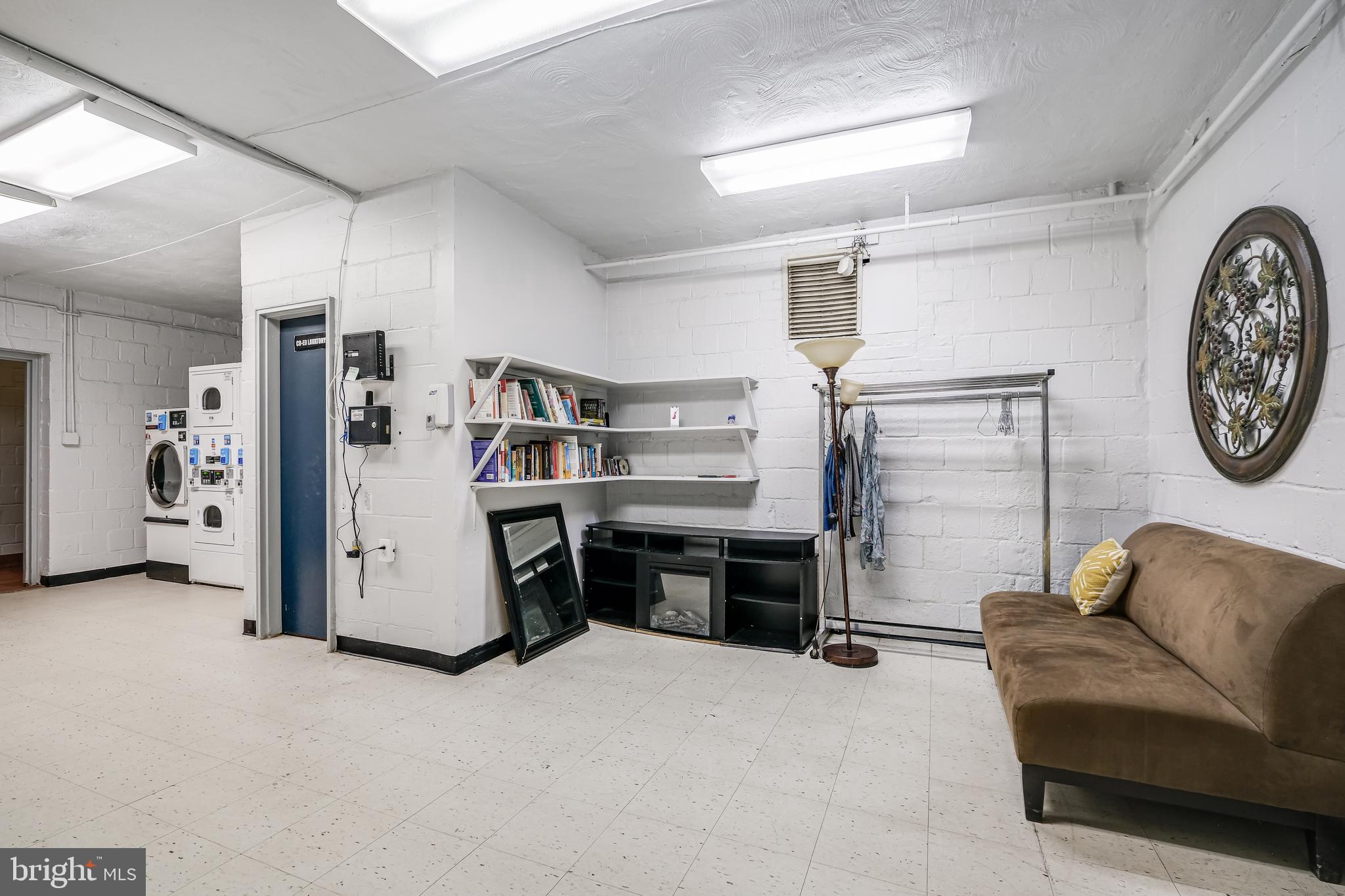 4114 Davis Pl NW #105