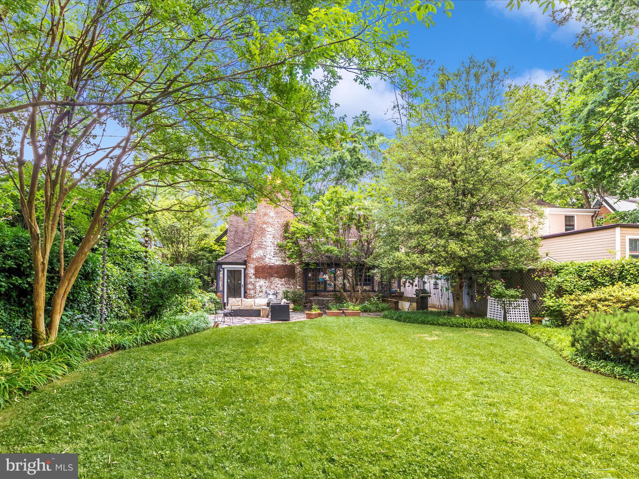 4532 Macomb St NW