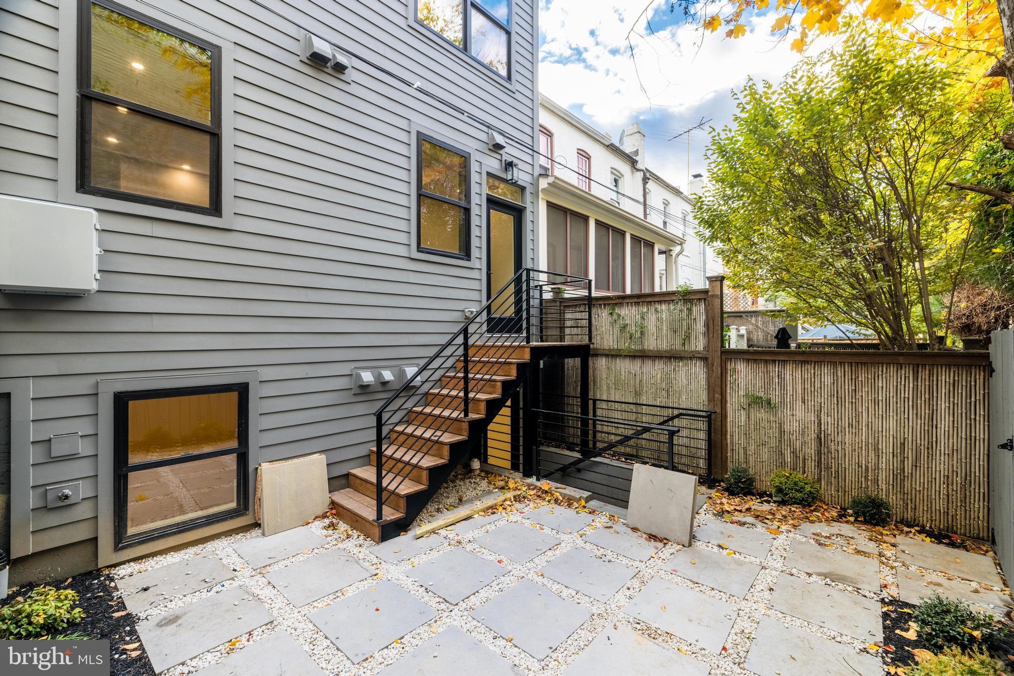 3503 T St NW