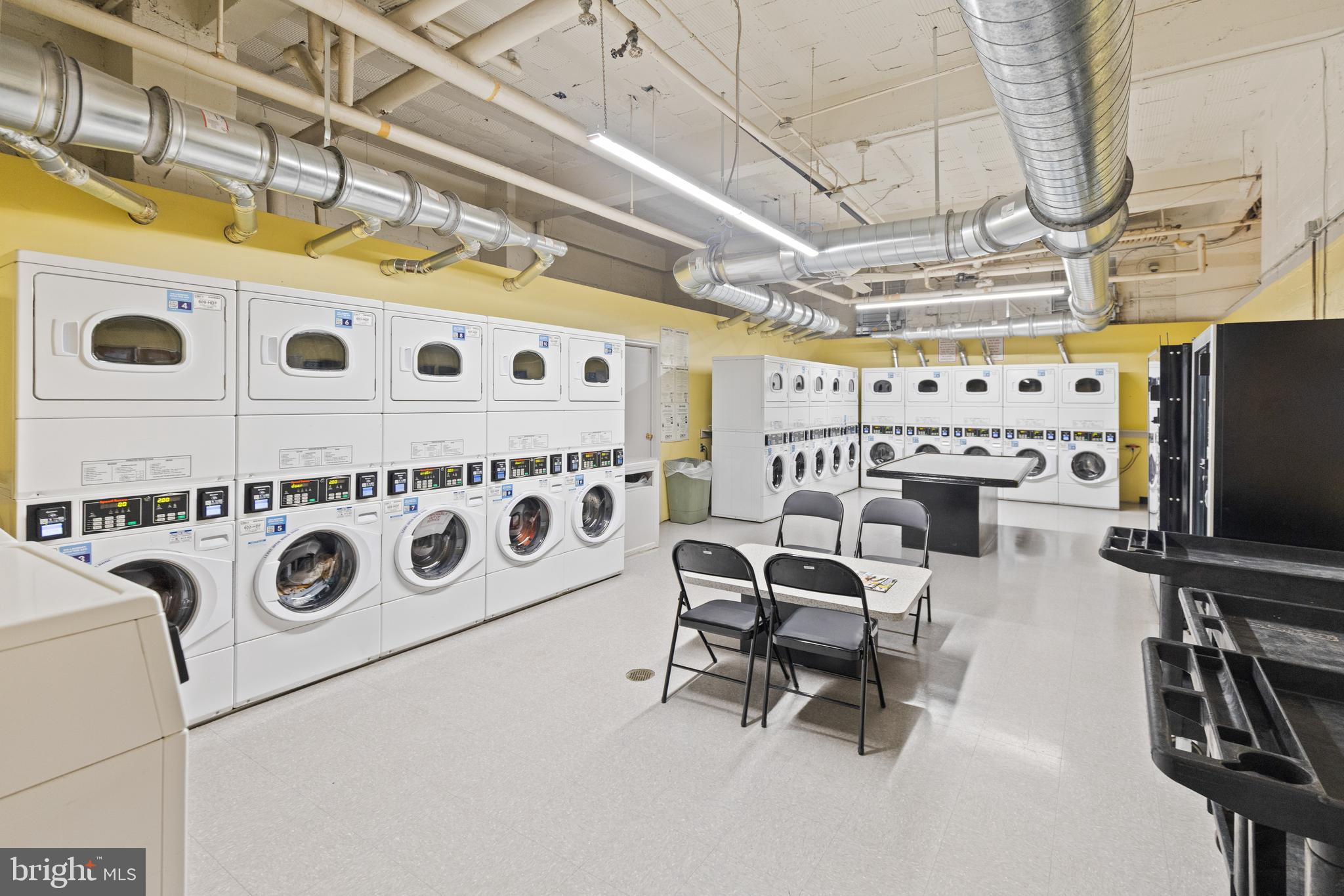 2032 Belmont Rd NW #204