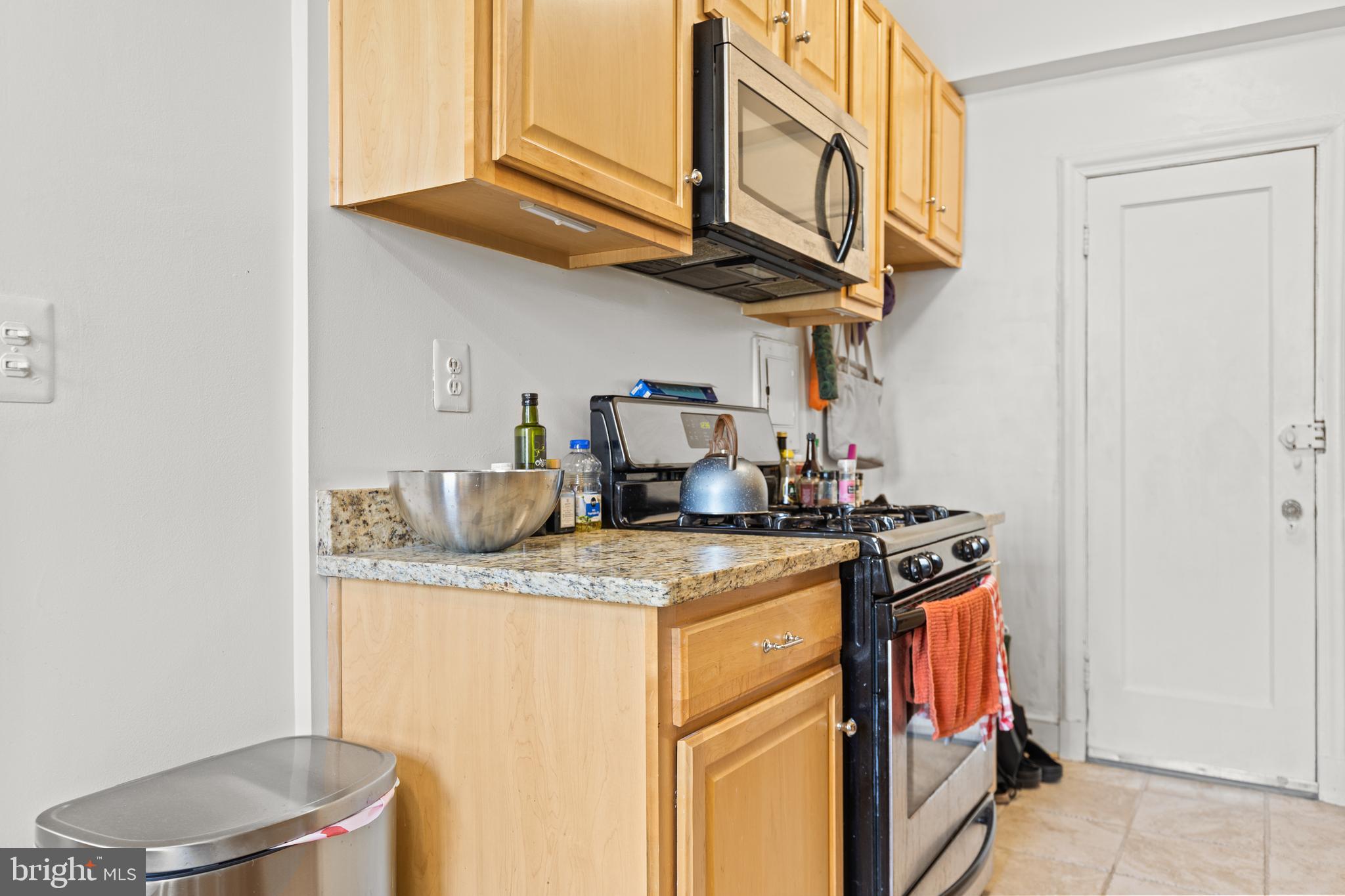 2032 Belmont Rd NW #204