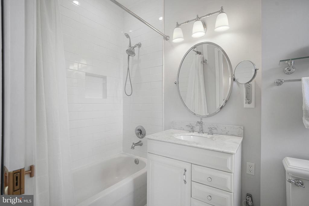 1657 31ST STREET NW 203