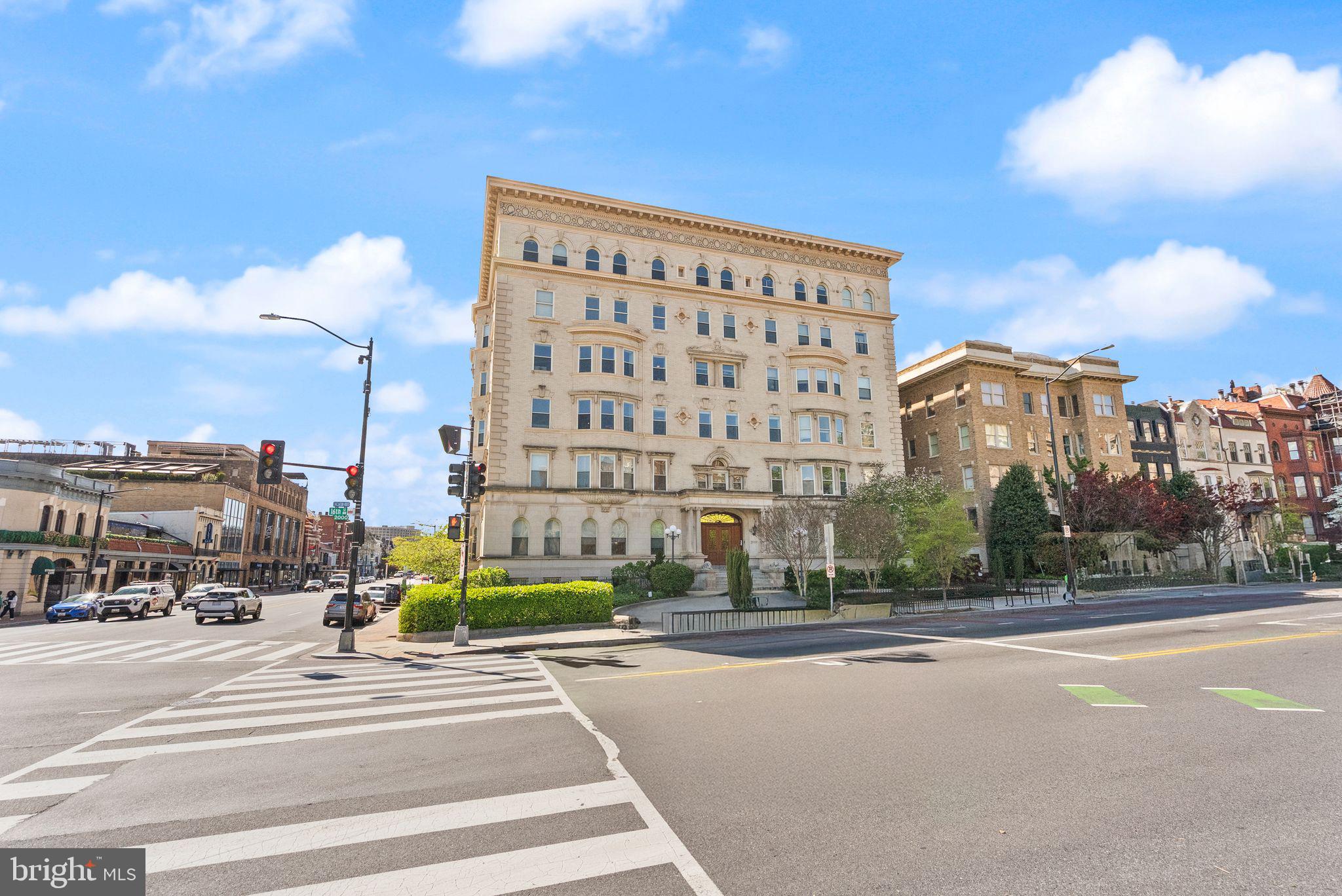 2000 16th St NW #103