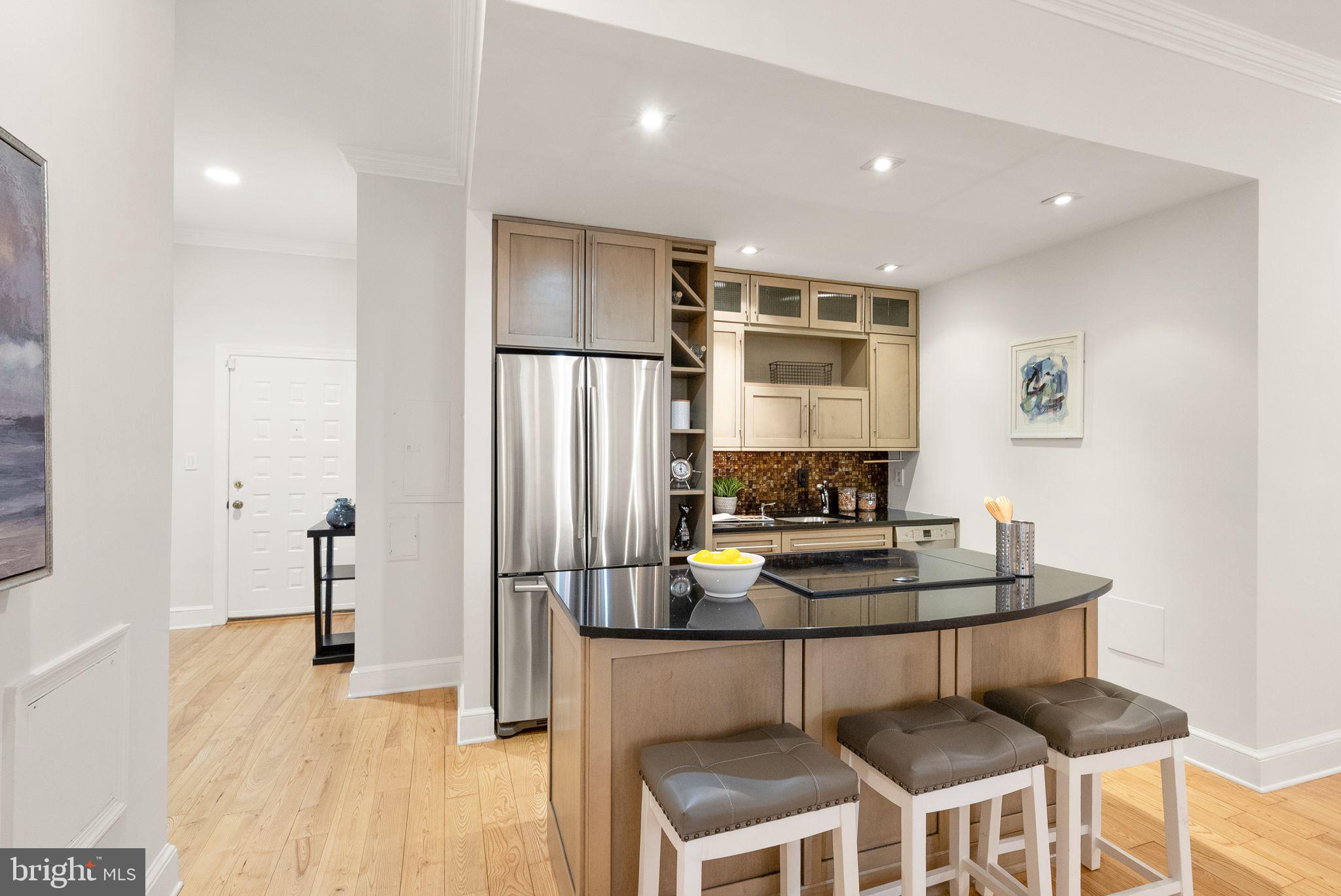 2000 16th St NW #103