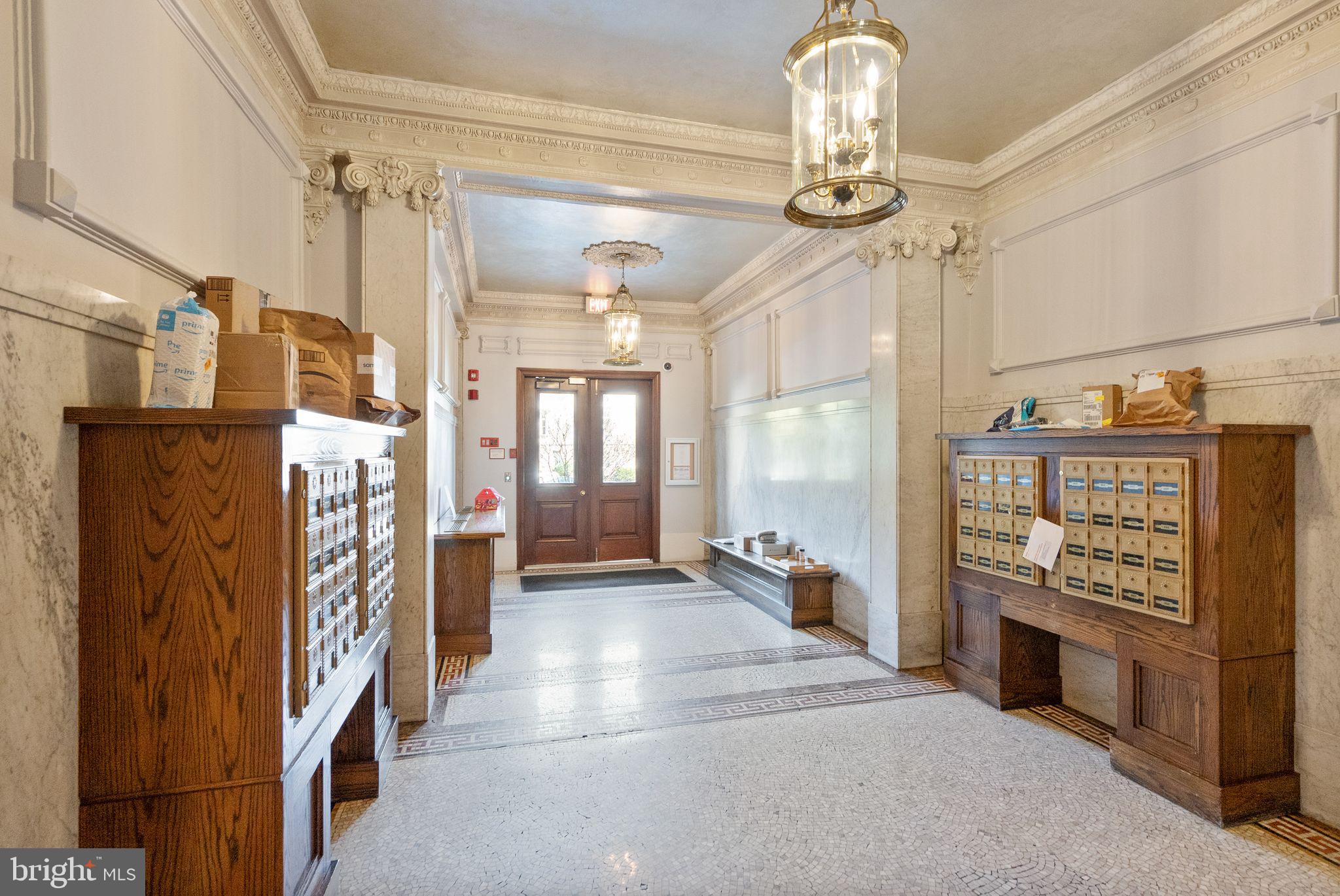 2000 16th St NW #103