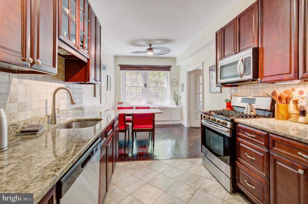 4700 Connecticut Ave NW #208