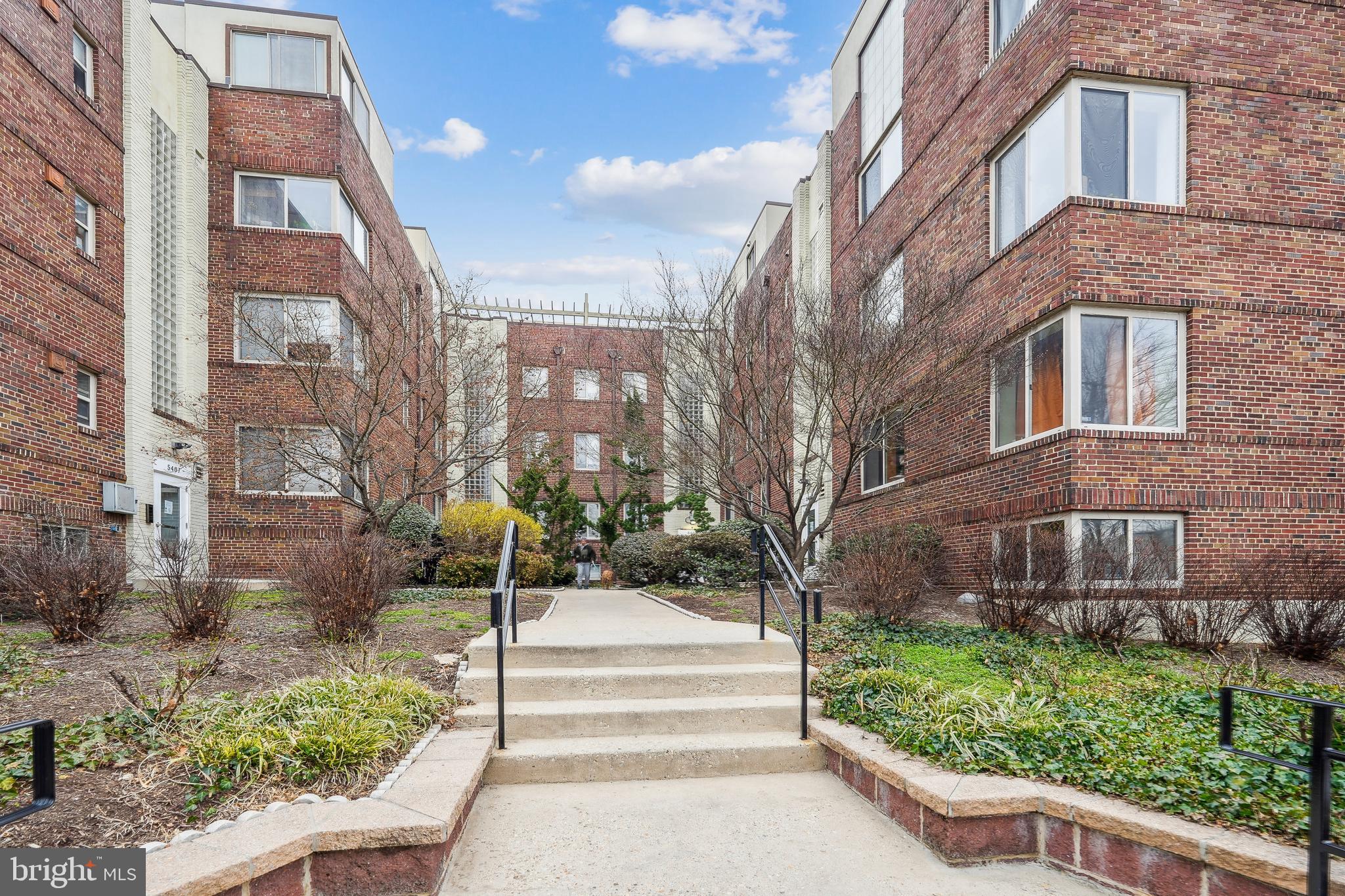 5401 9TH STREET NW 202