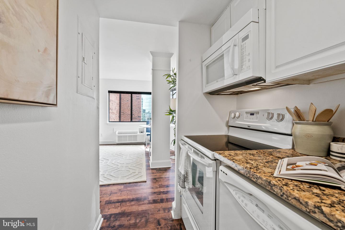 1825 T St NW #701