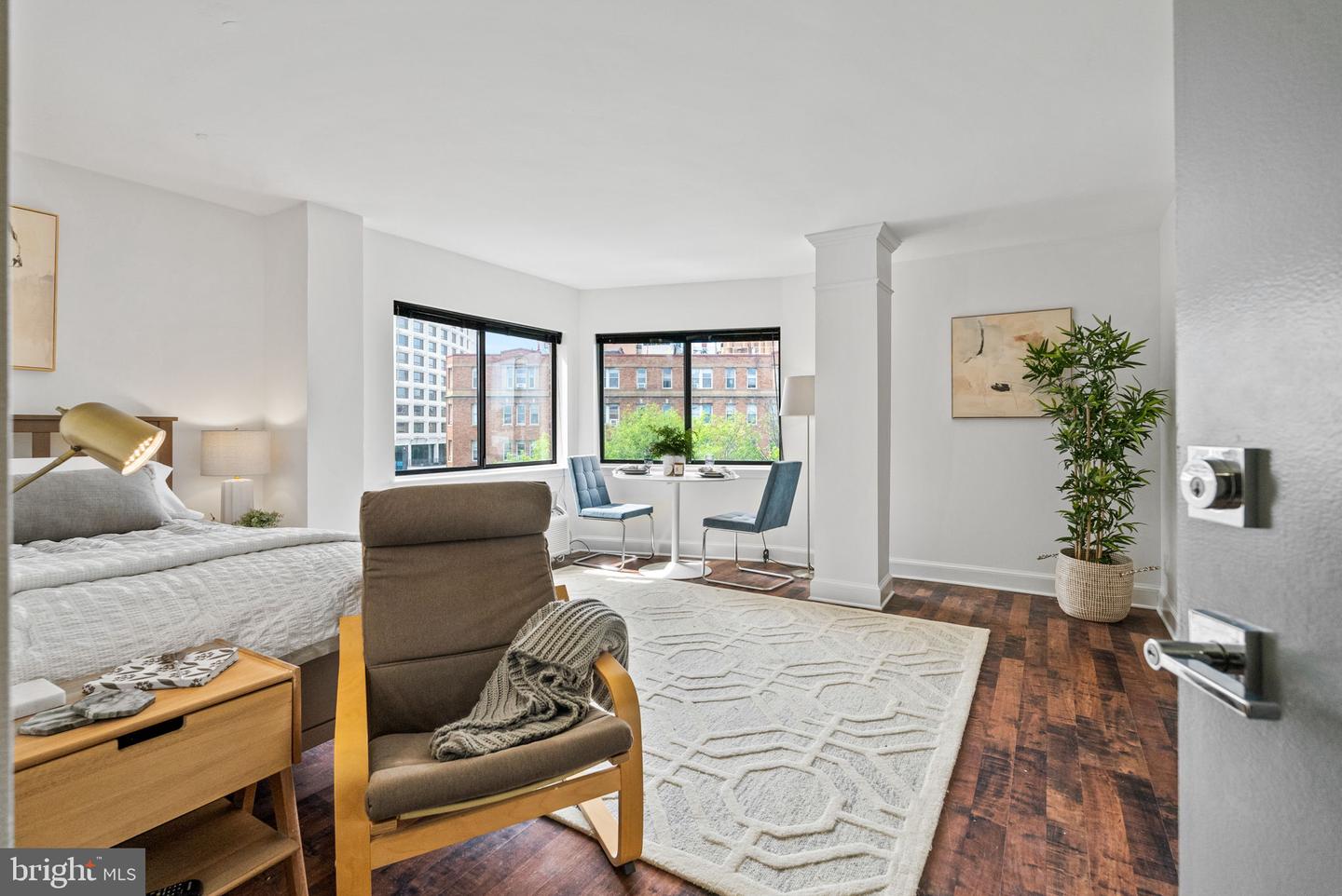 1825 T St NW #701