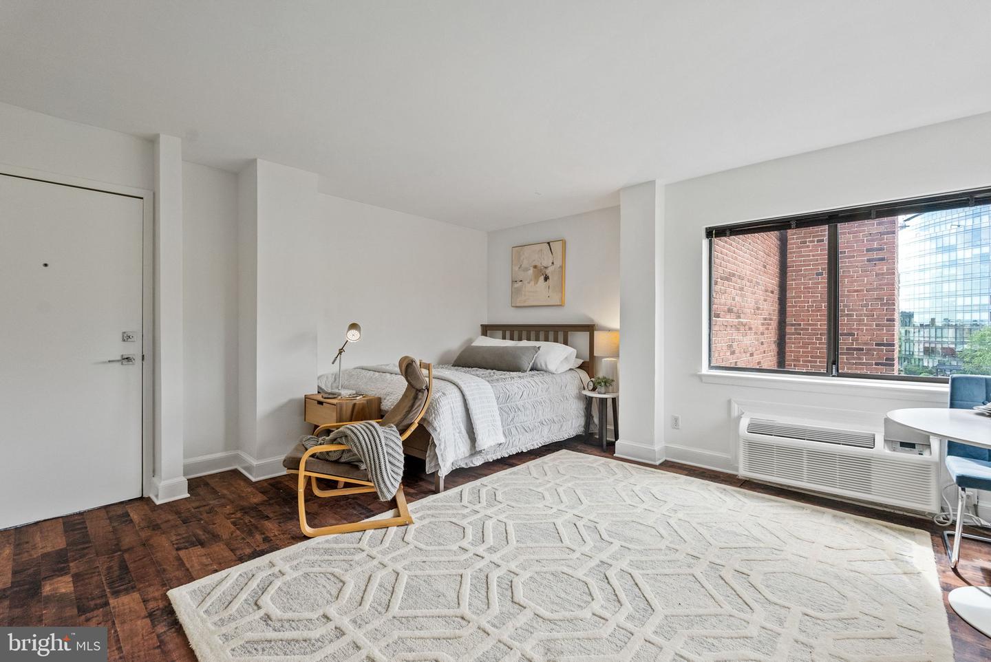 1825 T St NW #701