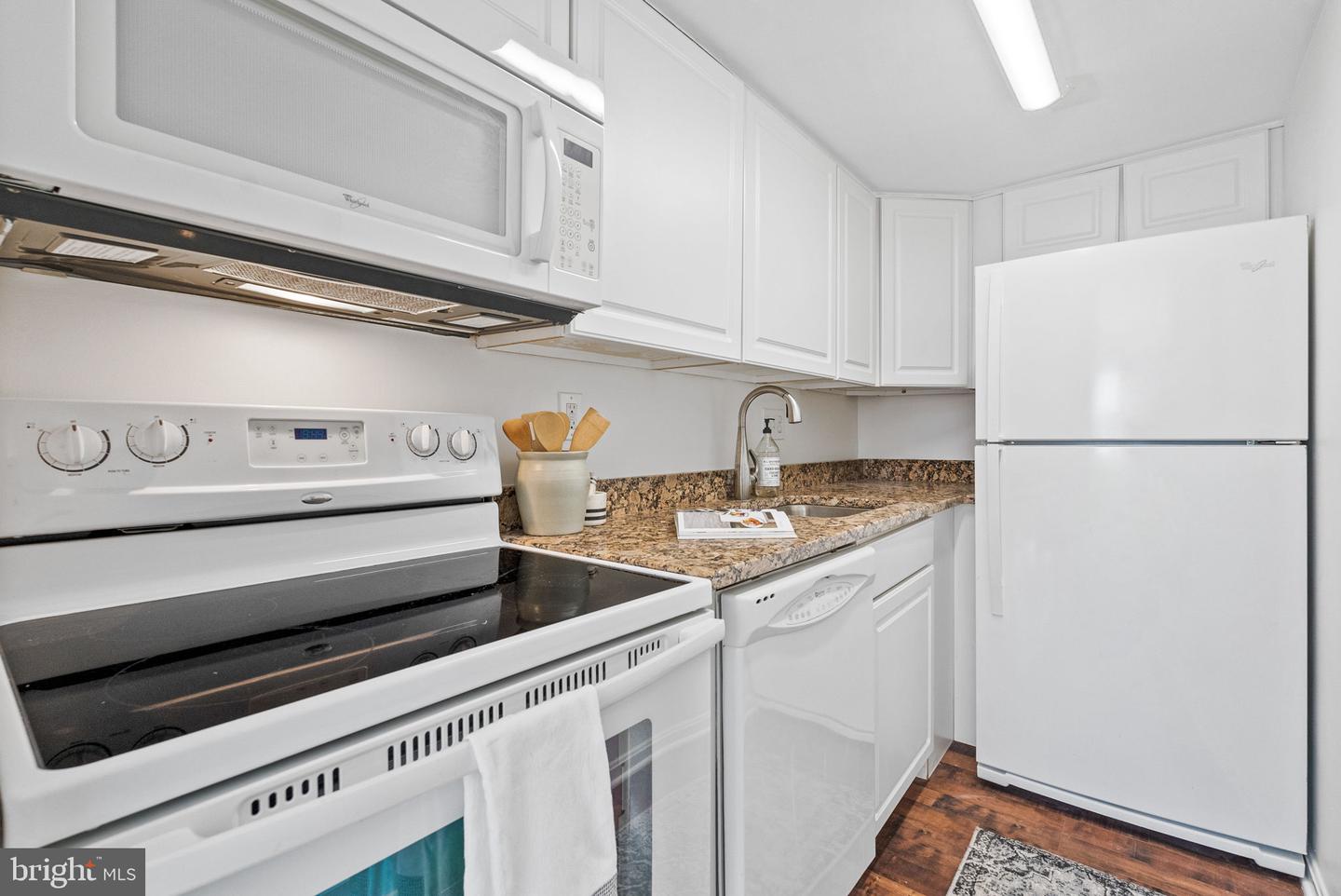 1825 T St NW #701
