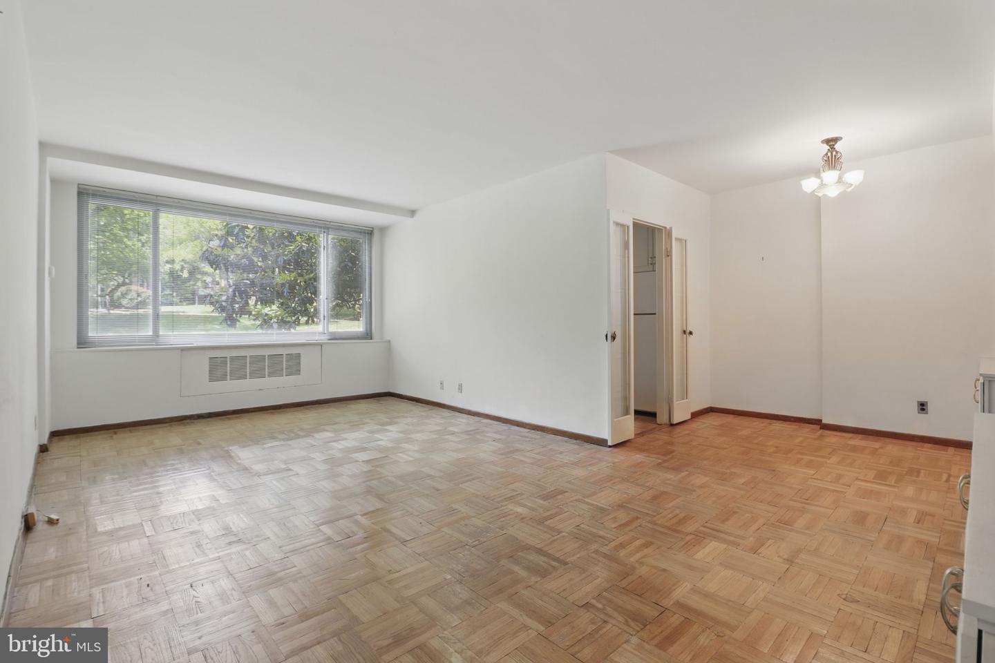 4200 Cathedral Ave NW #317