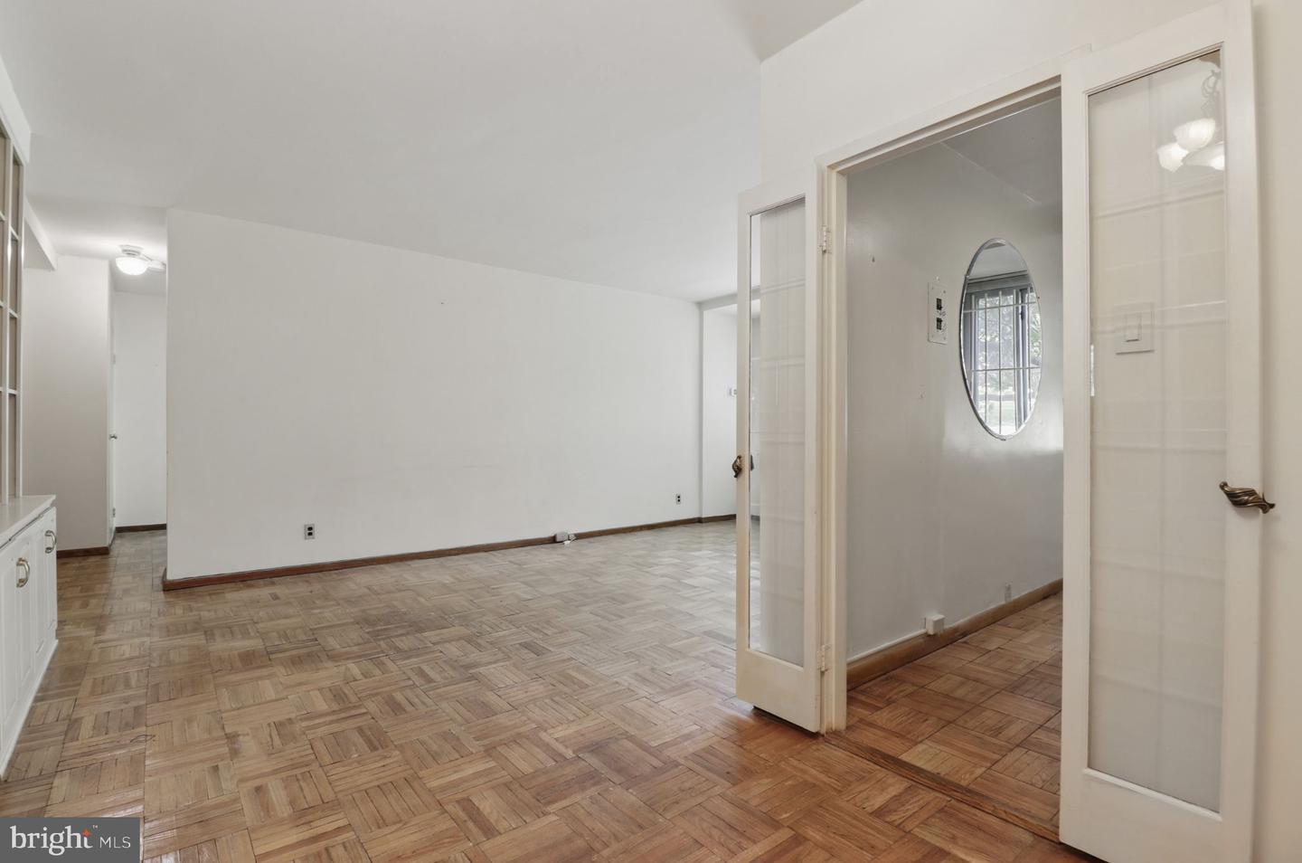 4200 Cathedral Ave NW #317