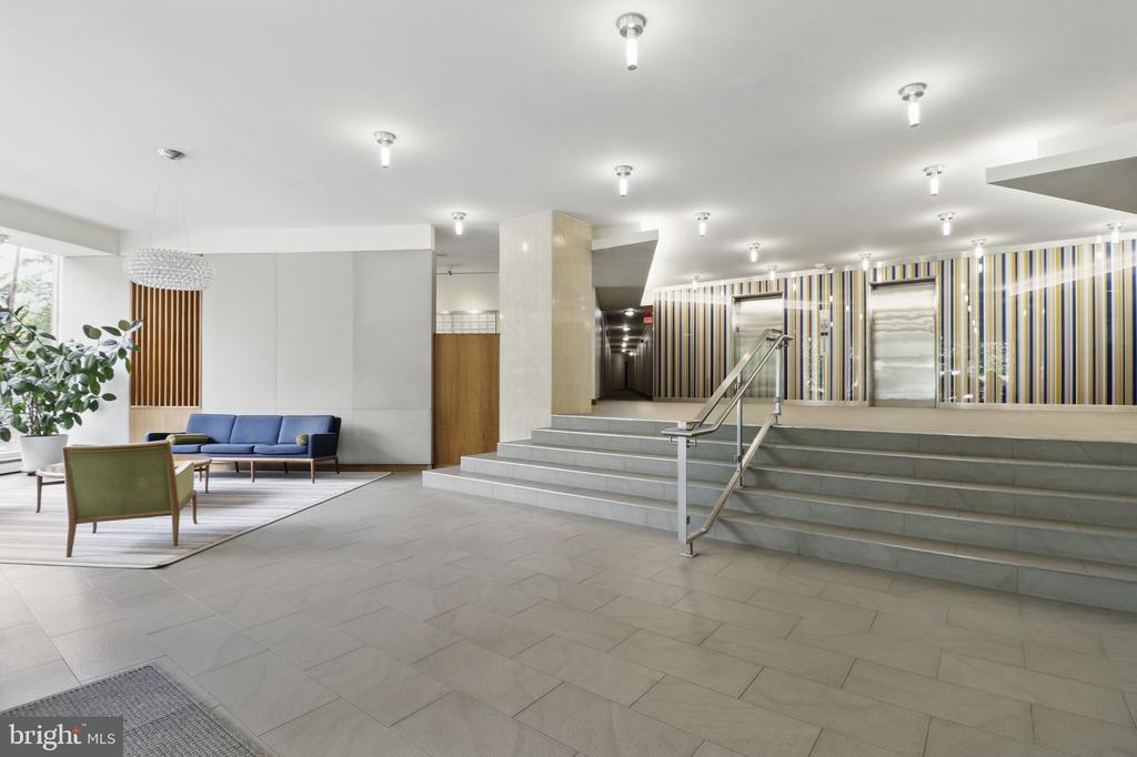 4200 Cathedral Ave NW #317