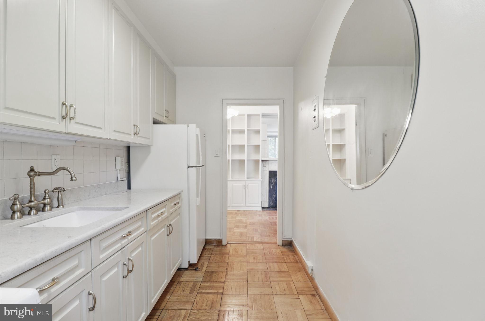 4200 Cathedral Ave NW #317