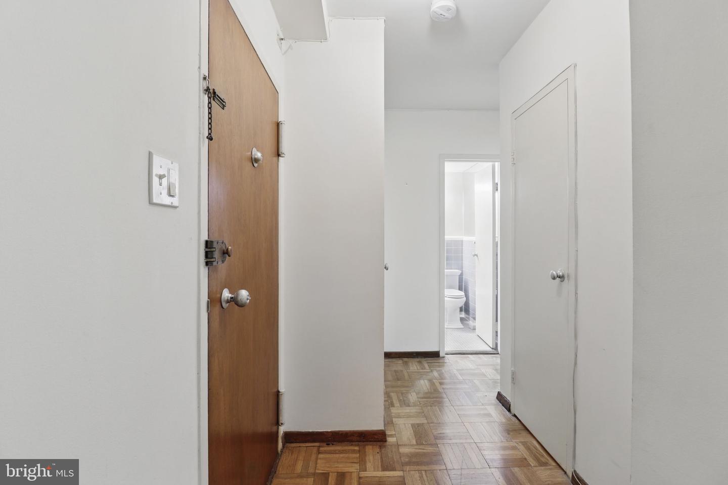 4200 Cathedral Ave NW #317