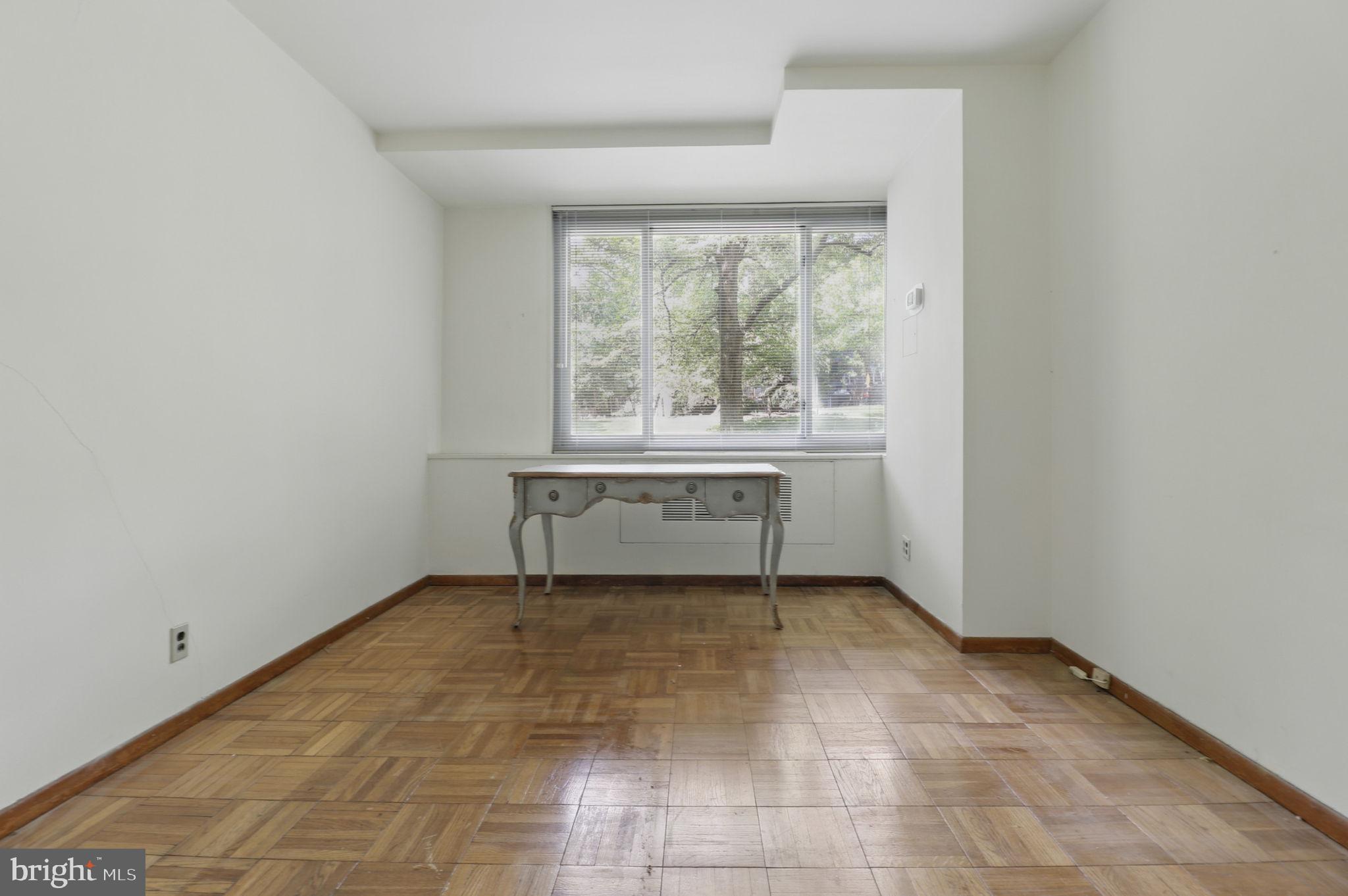 4200 Cathedral Ave NW #317