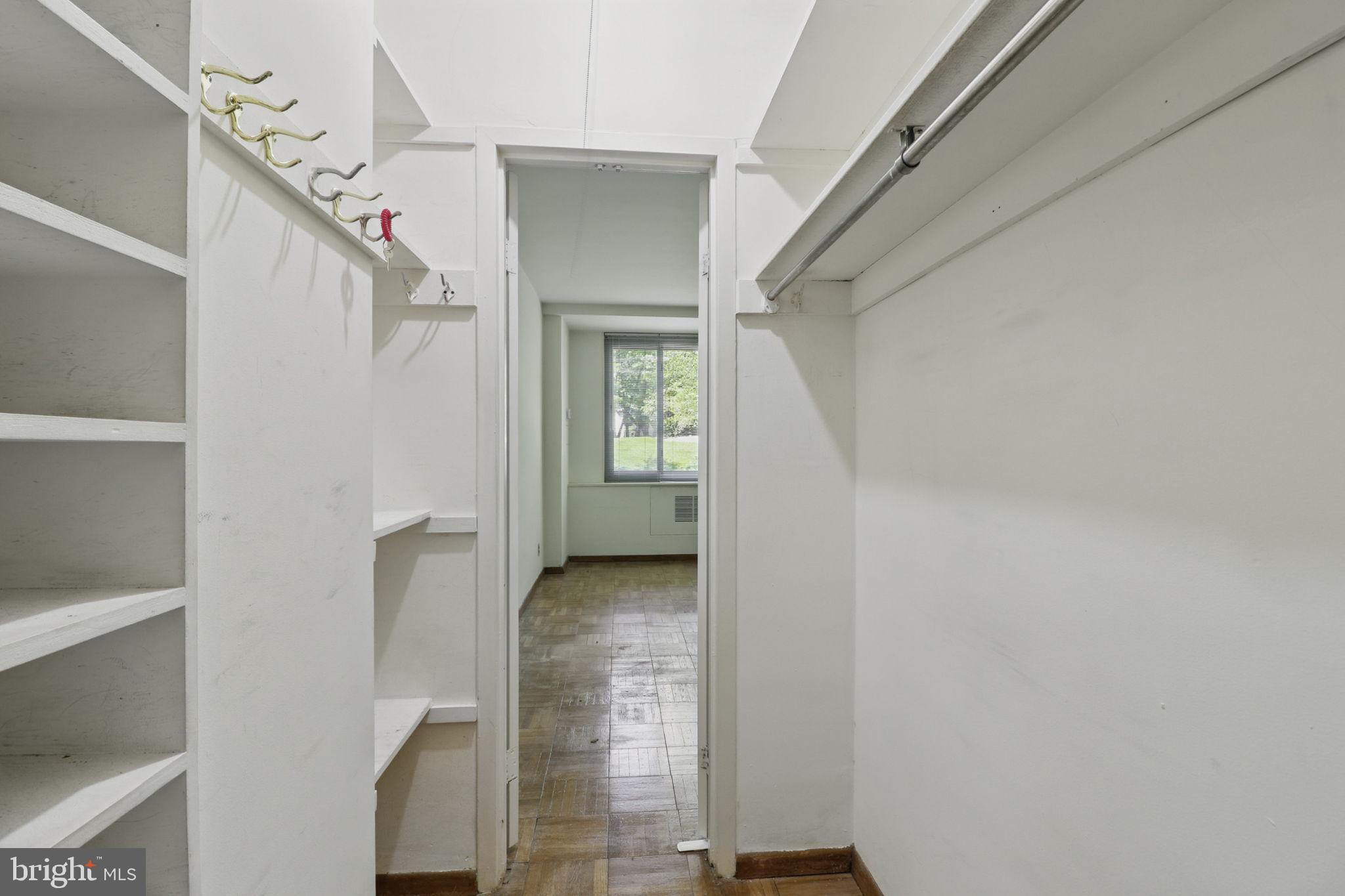 4200 Cathedral Ave NW #317