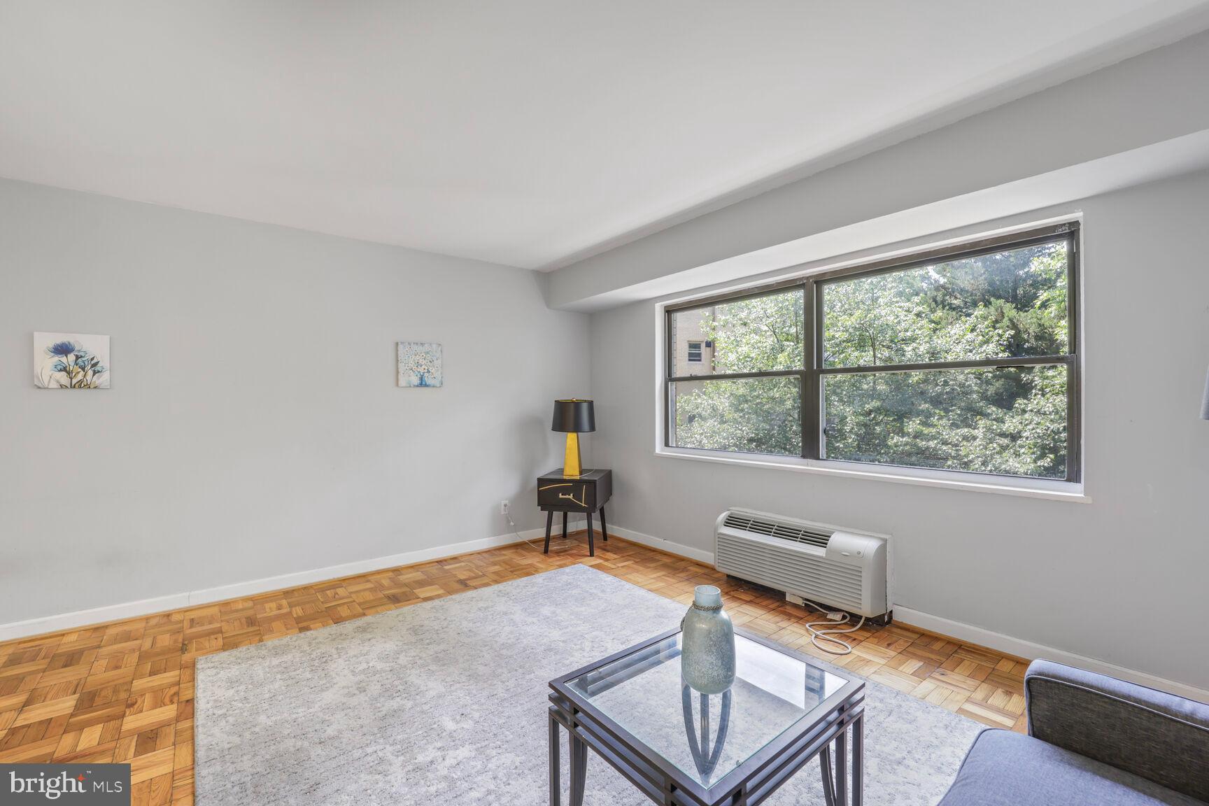 1801 Clydesdale Pl NW #307