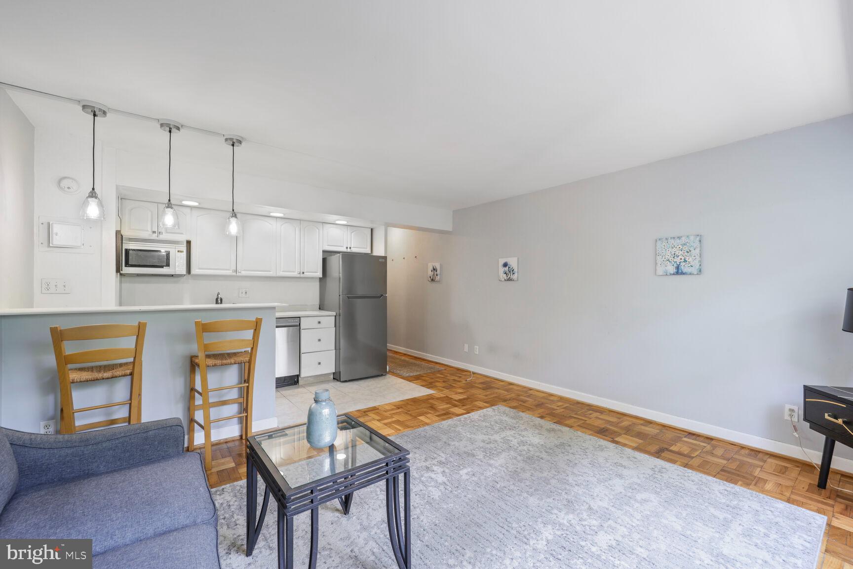 1801 Clydesdale Pl NW #307