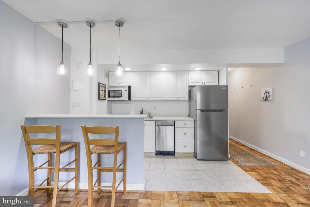 1801 Clydesdale Pl NW #307