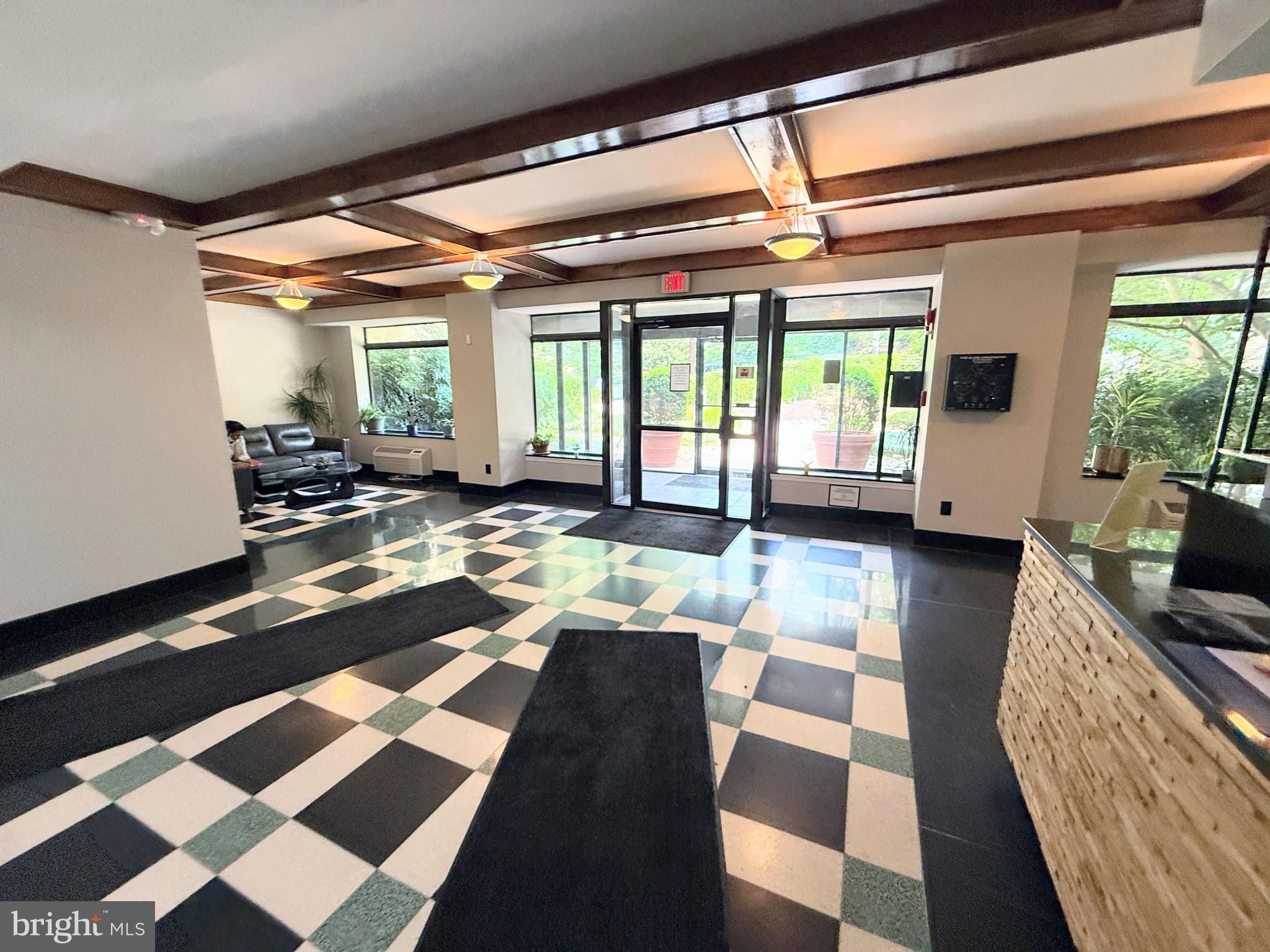 1801 Clydesdale Pl NW #307