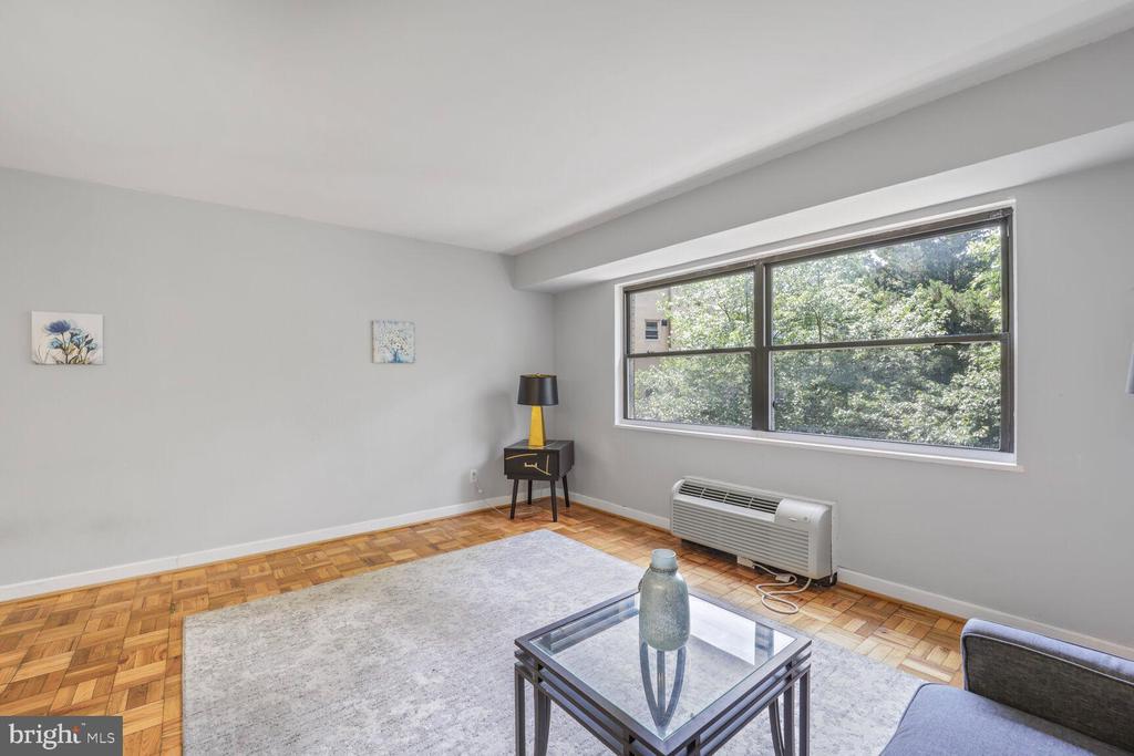 1801 Clydesdale Pl NW #307
