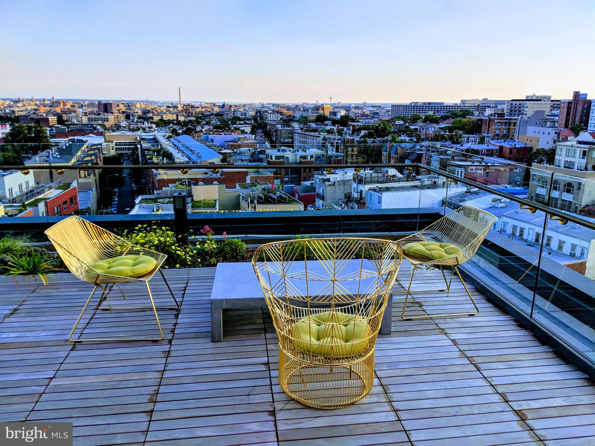 1801 Clydesdale Pl NW #307