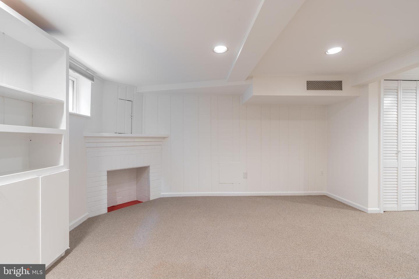 5045 Reno Rd NW