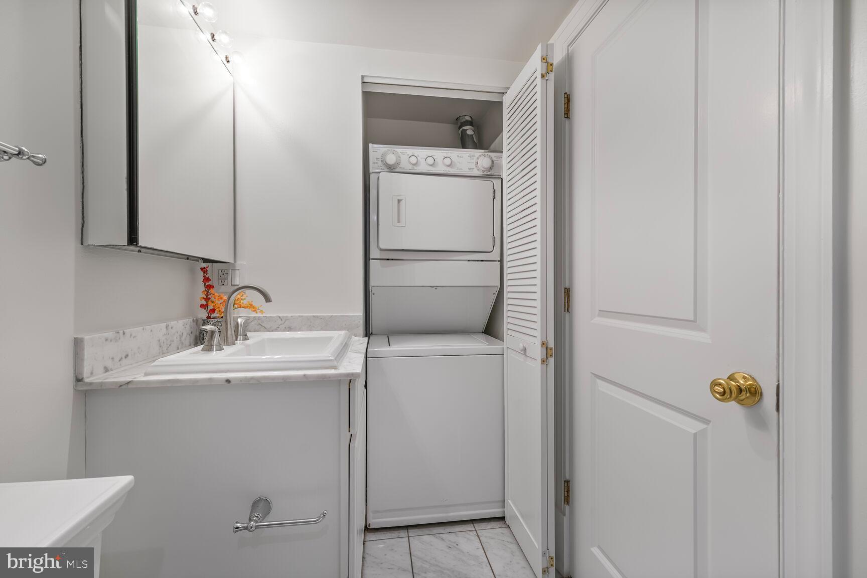 1465 Columbia Rd NW #102