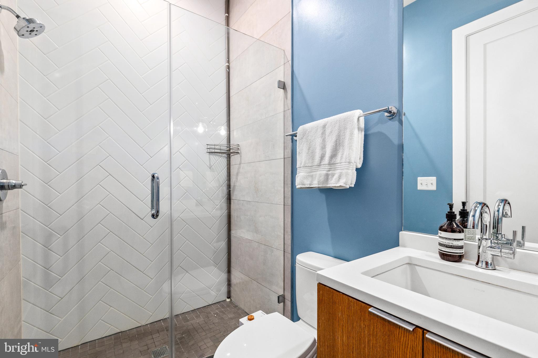 3043 15TH STREET NW 6