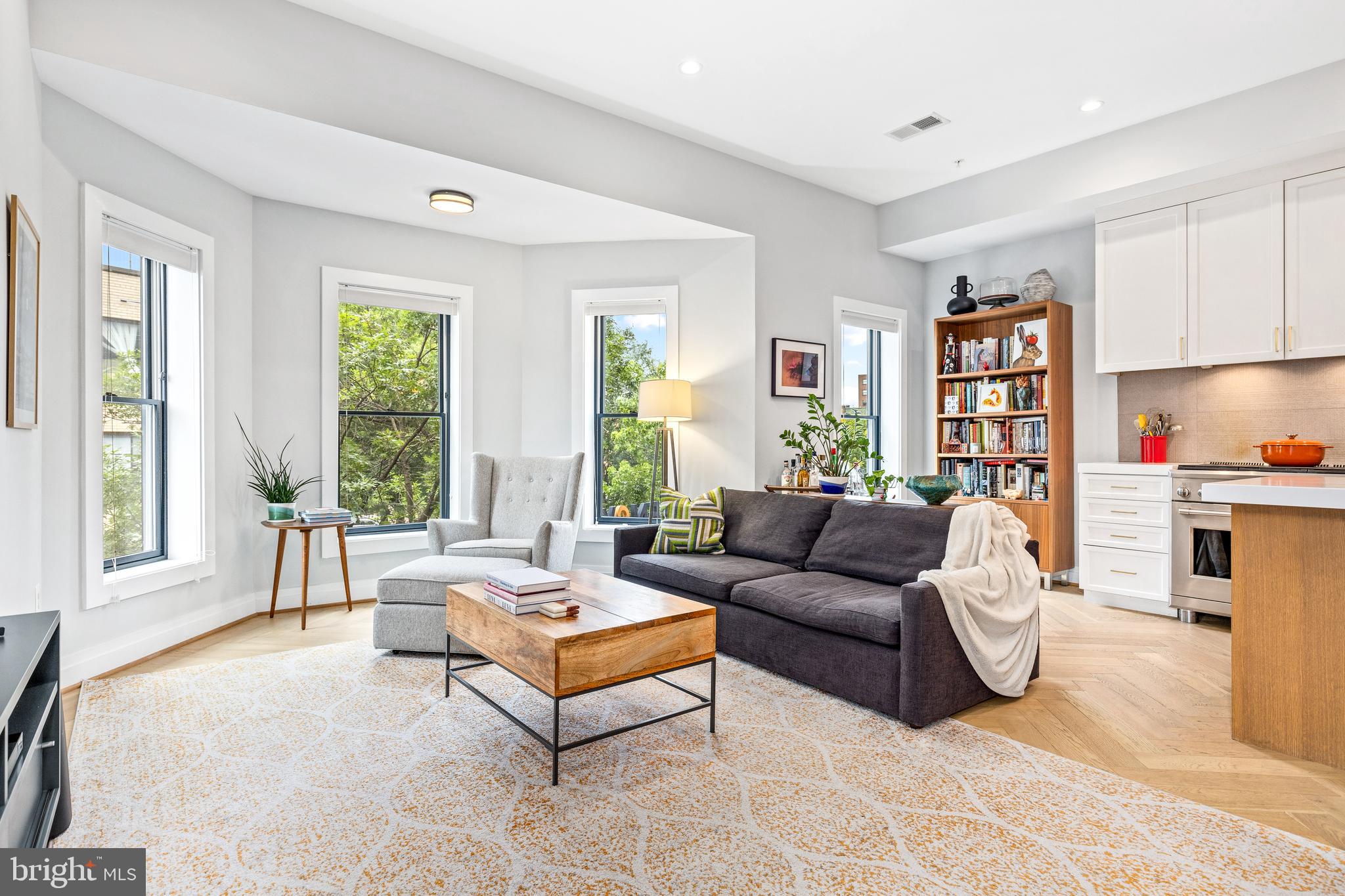 3043 15TH STREET NW 6