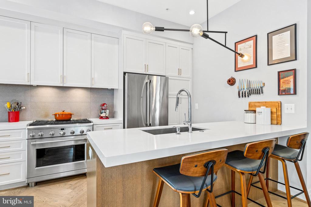 3043 15TH STREET NW 6