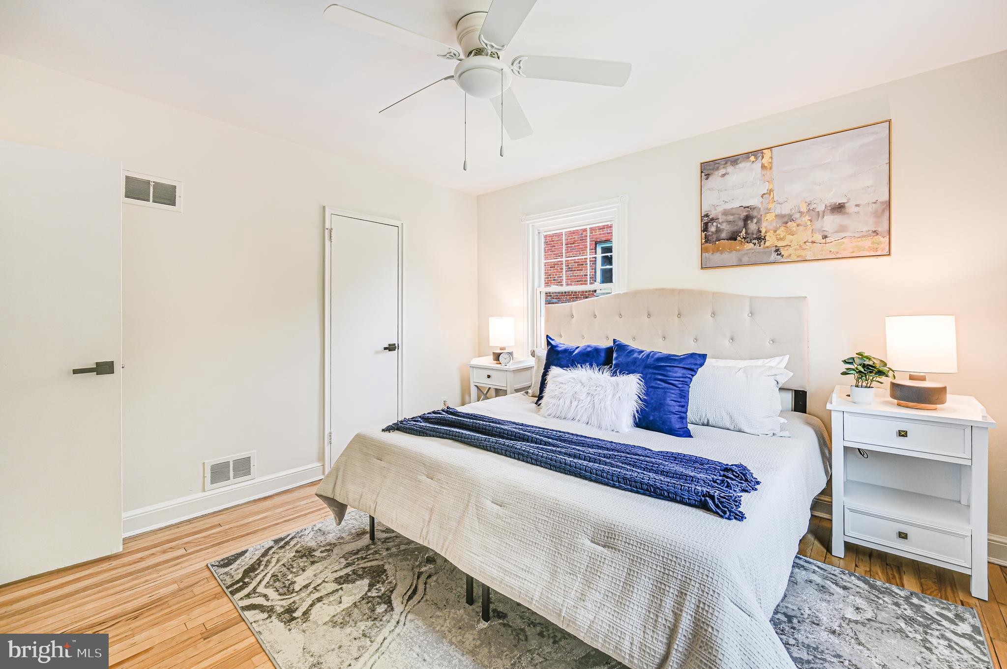 812 Crittenden St NE