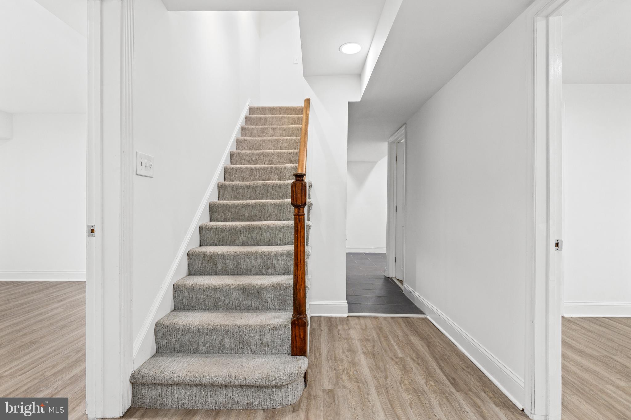 1608 Manchester Ln NW