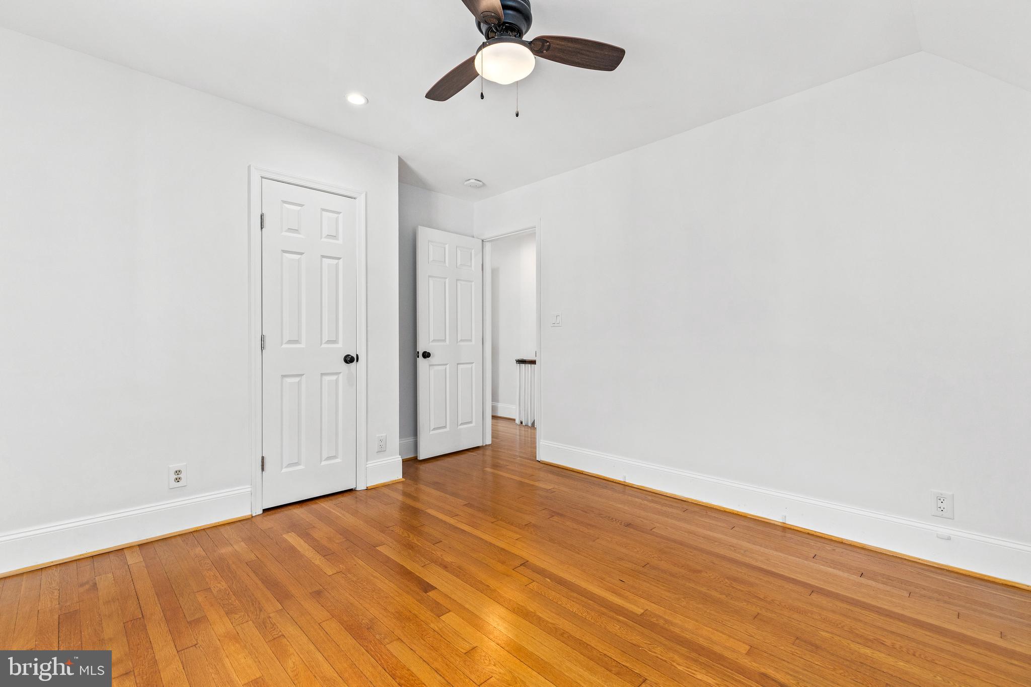 1608 Manchester Ln NW