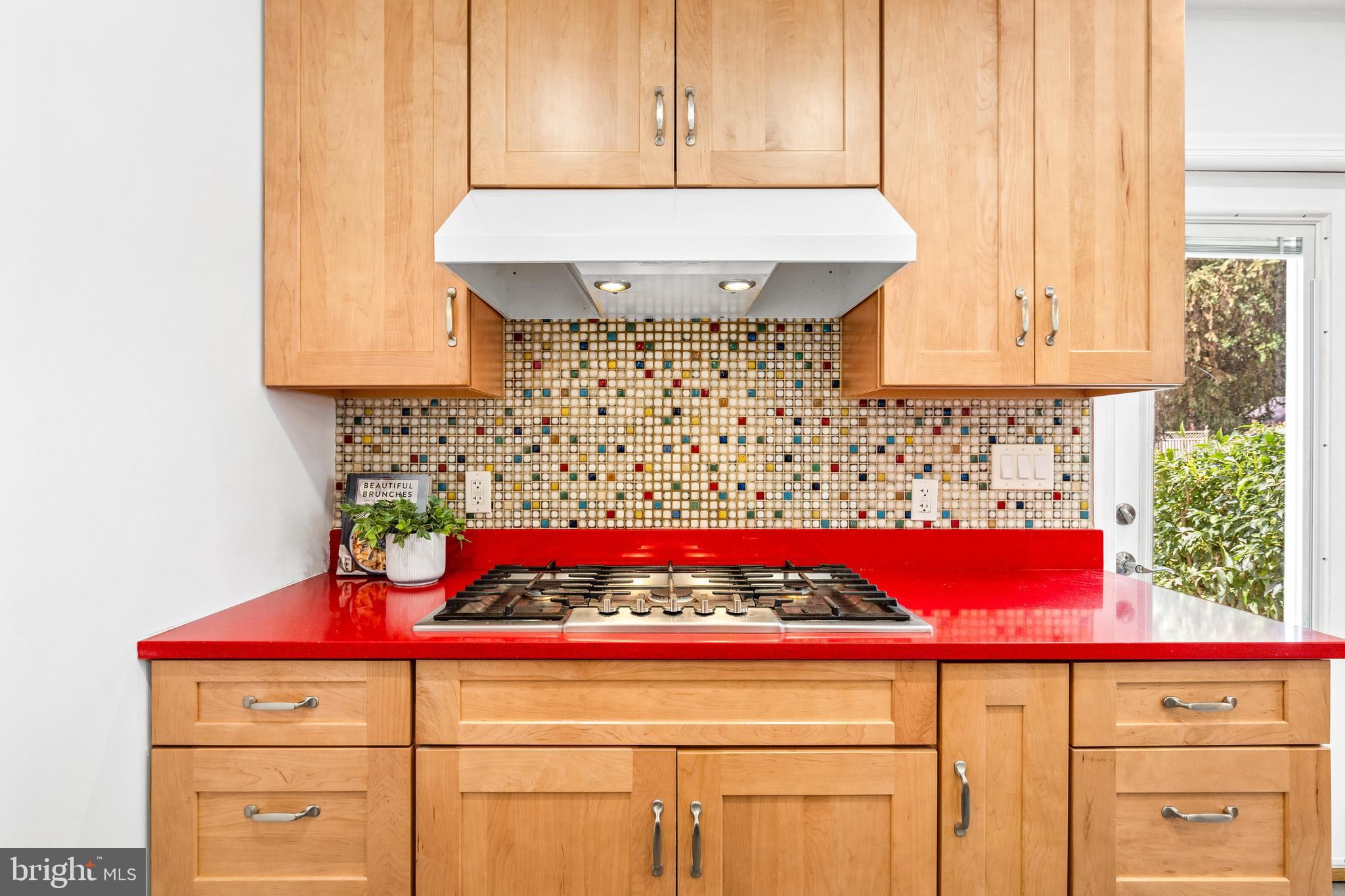 1608 Manchester Ln NW