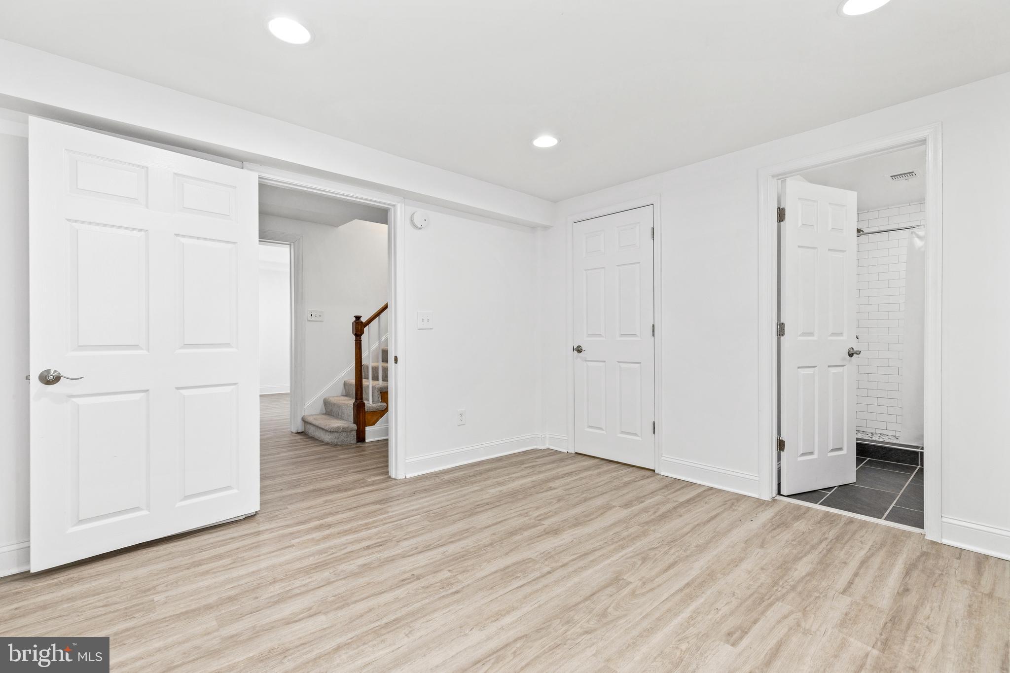 1608 Manchester Ln NW