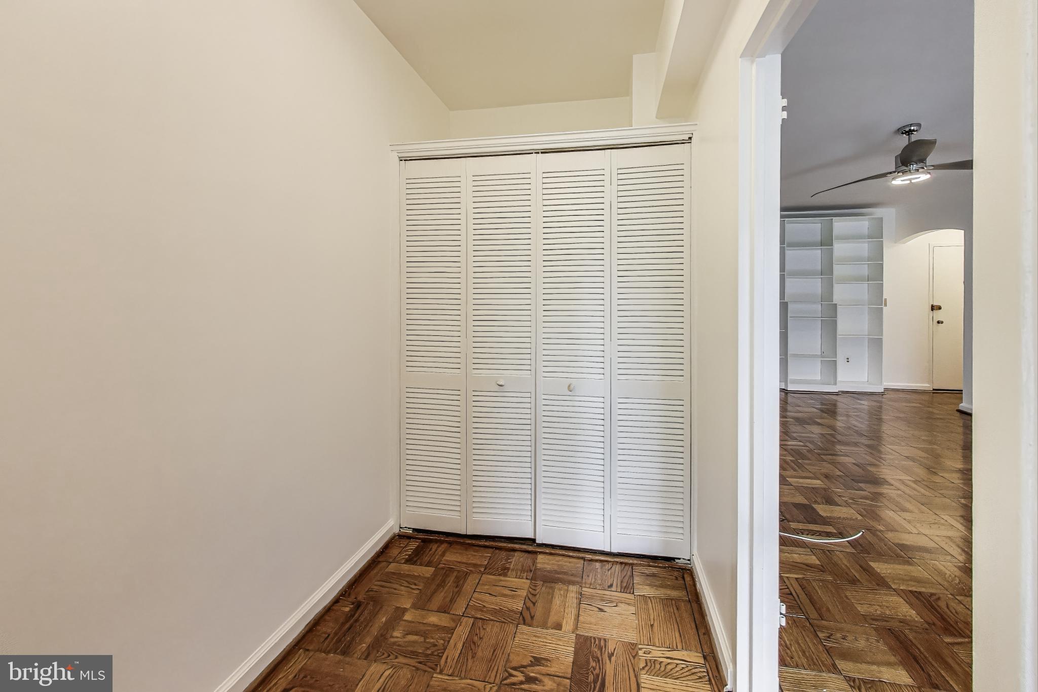 1 SCOTT CIRCLE NW 305