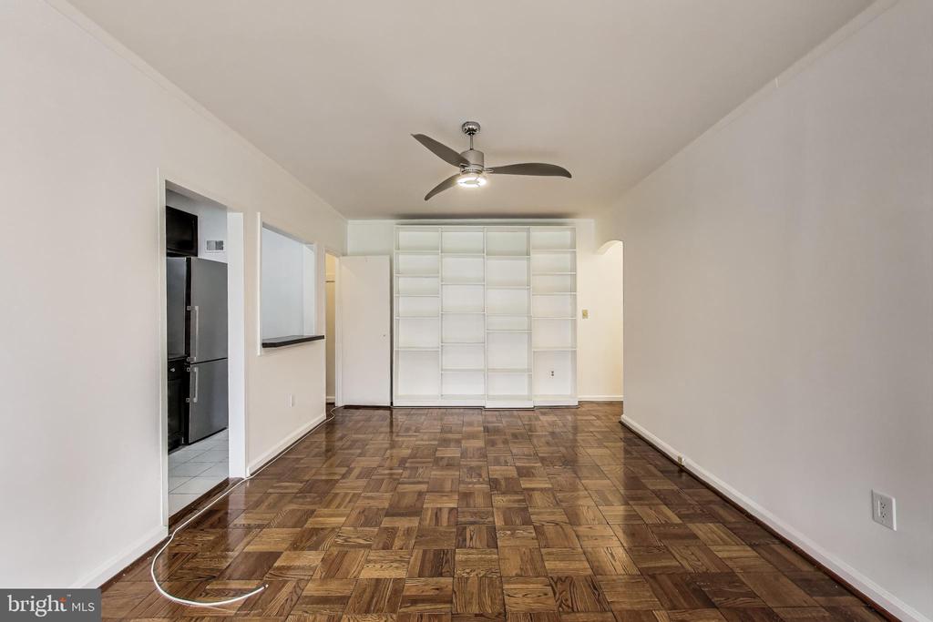 1 SCOTT CIRCLE NW 305