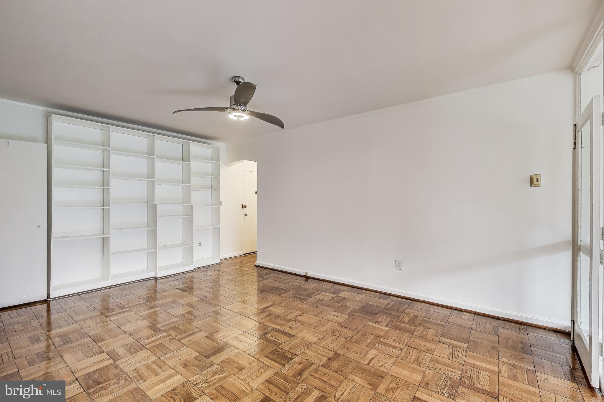 1 SCOTT CIRCLE NW 305