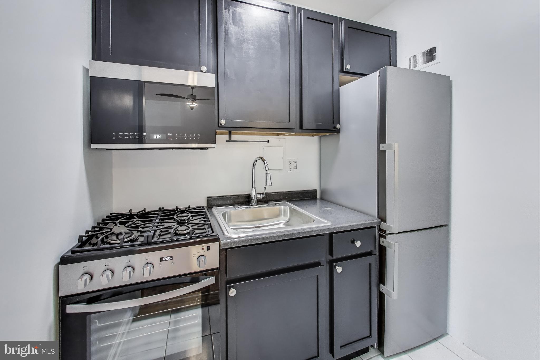 1 SCOTT CIRCLE NW 305