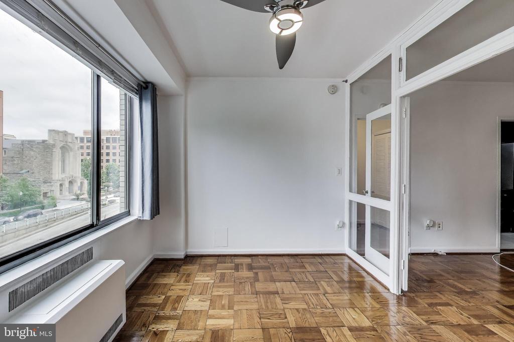 1 SCOTT CIRCLE NW 305