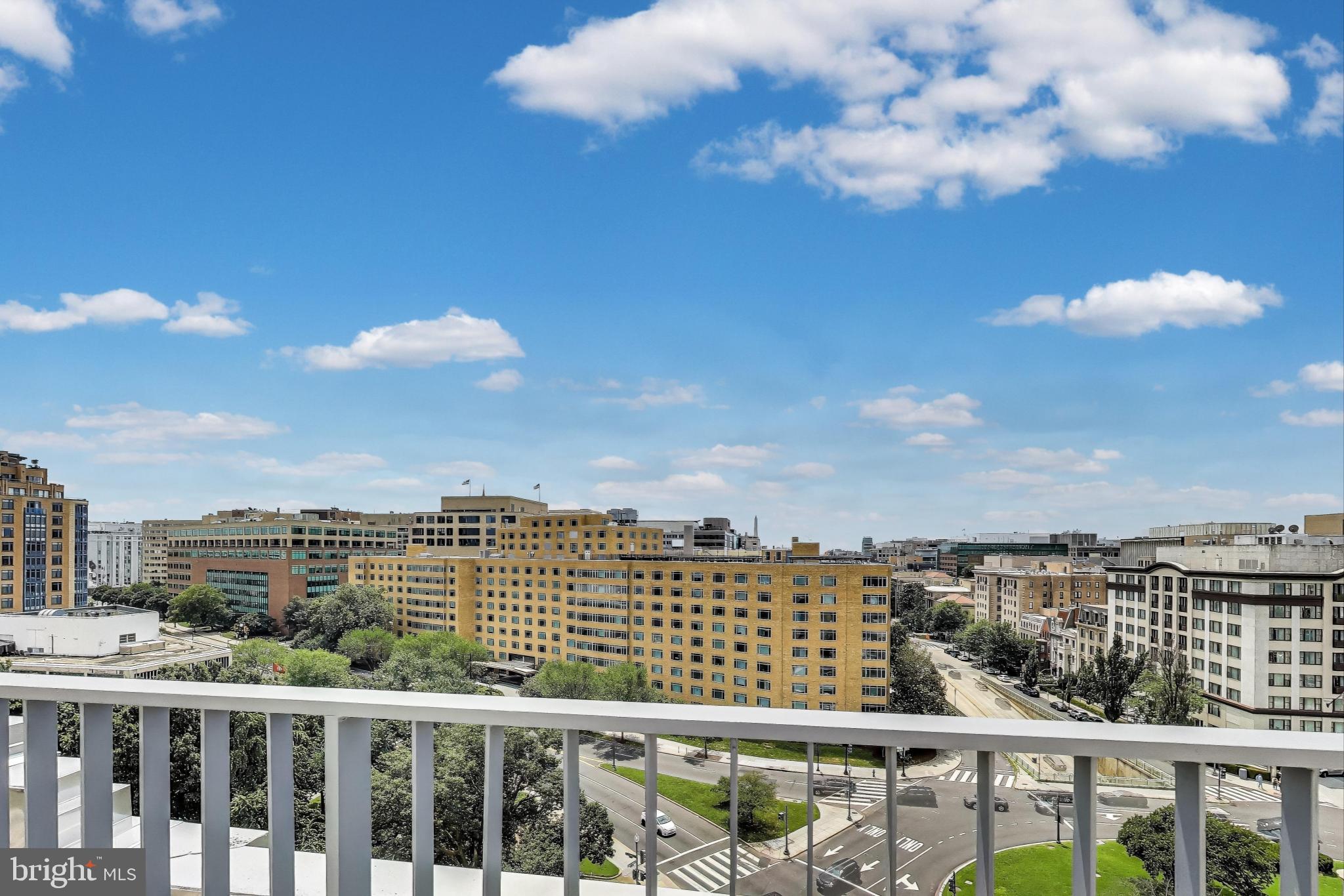 1 SCOTT CIRCLE NW 305