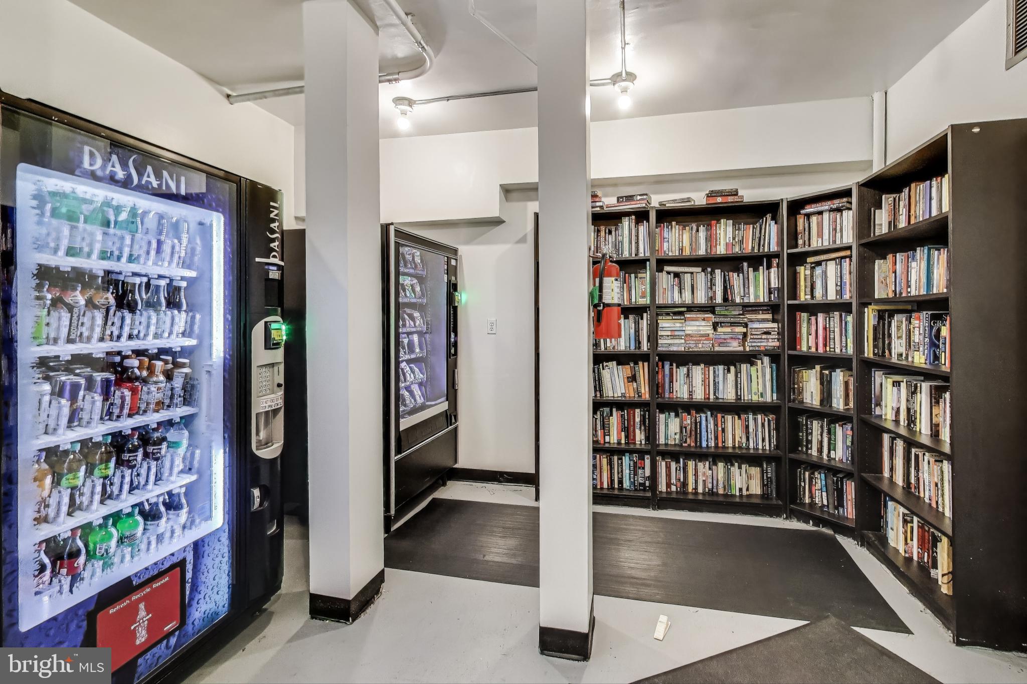 1 SCOTT CIRCLE NW 305