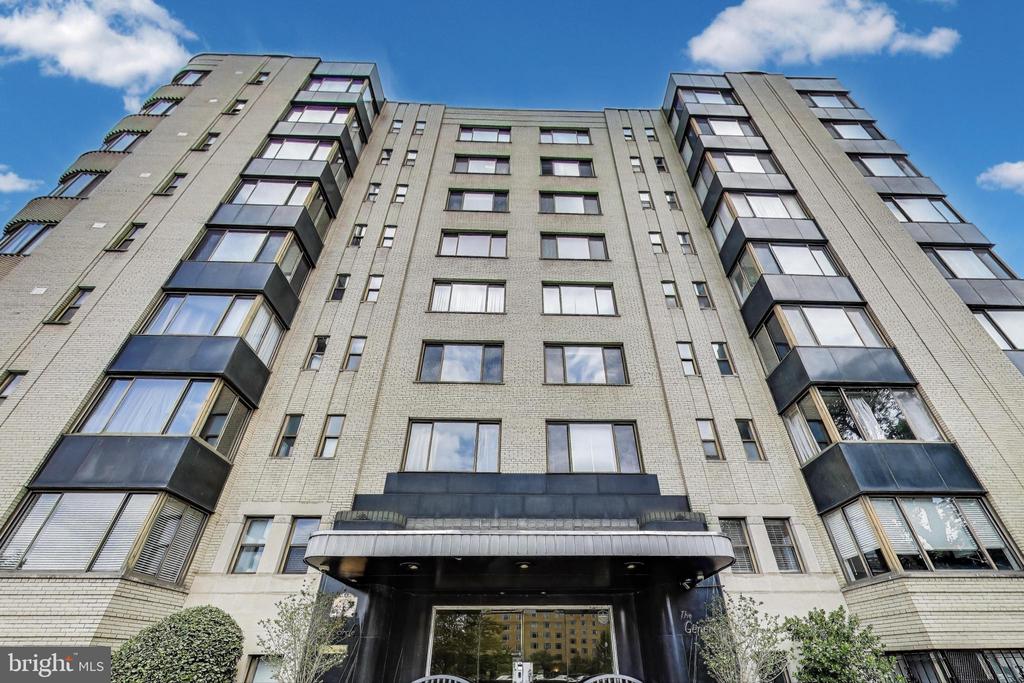 1 SCOTT CIRCLE NW 305
