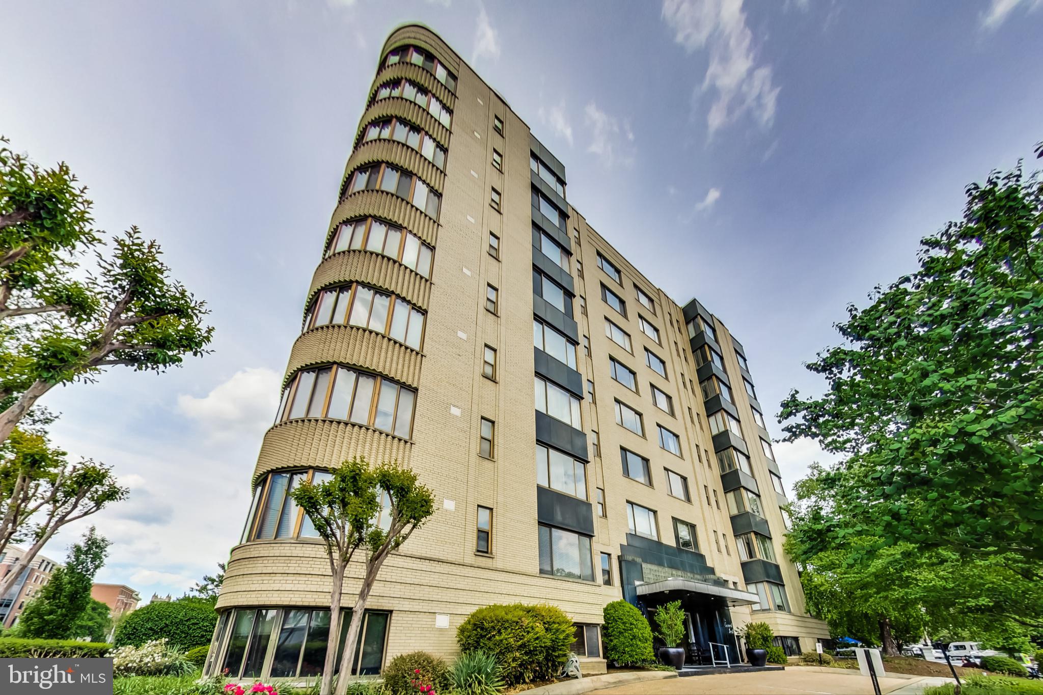 1 SCOTT CIRCLE NW 305