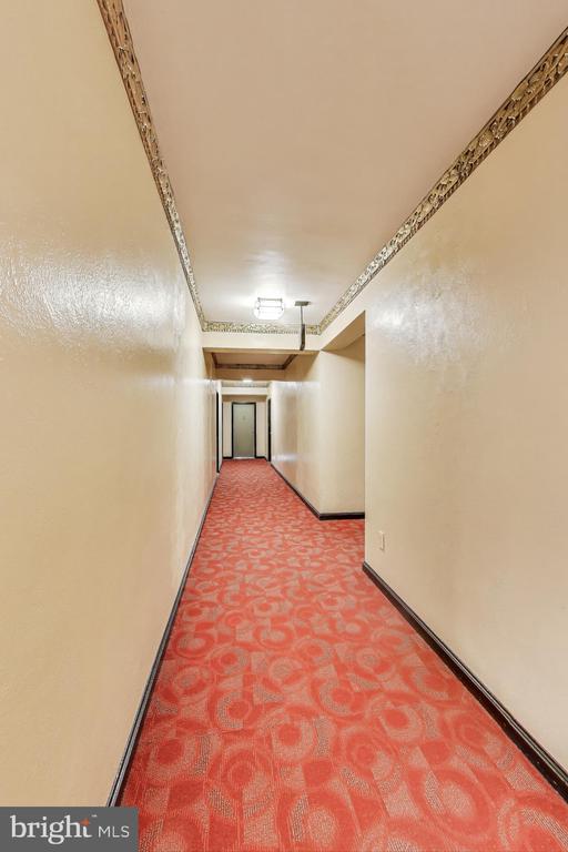 1 SCOTT CIRCLE NW 305