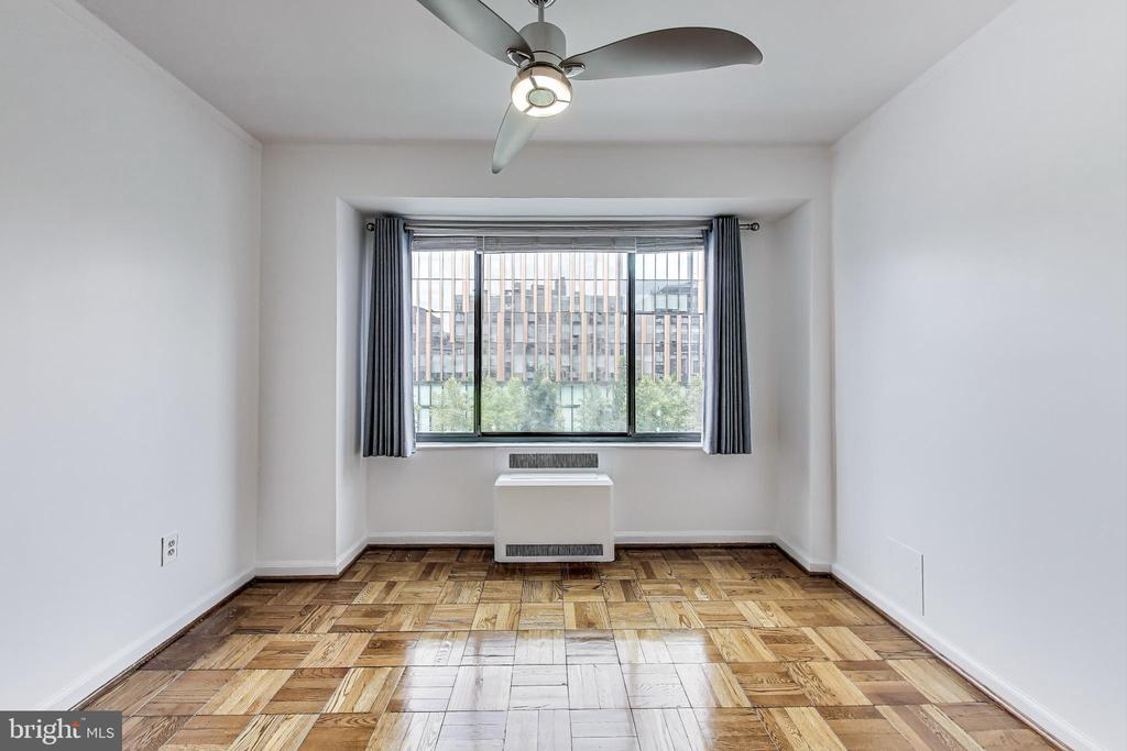 1 SCOTT CIRCLE NW 305